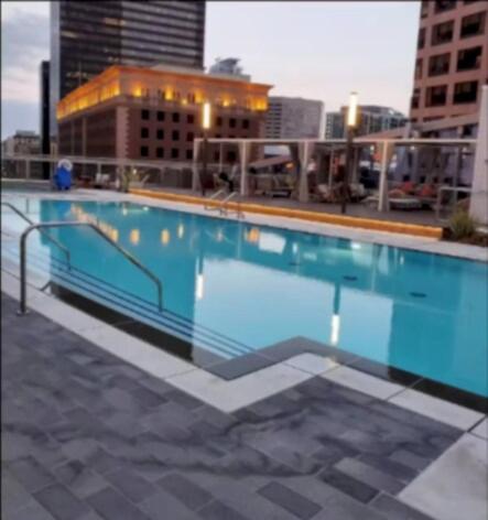 Stunning 3 Bedroom High-rise With Pool, Spa, And Rooftop Views Los Angeles