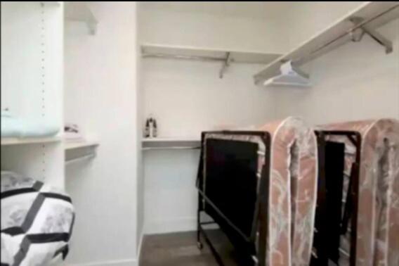 Stunning 3 Bedroom High-rise With Pool, Spa, And Rooftop Views Apartment *