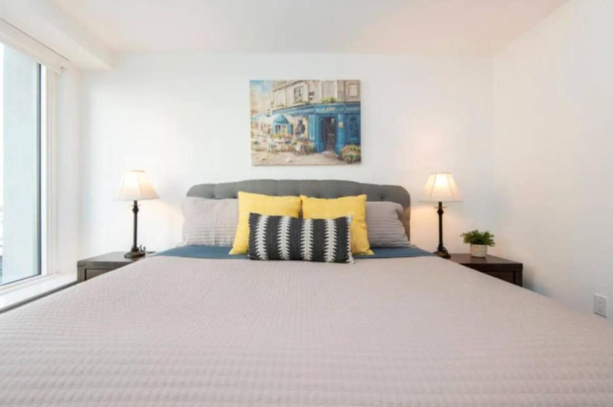 Modern 3 Bedroom High-rise With Pool, Spa, And Rooftop Deck Los Angeles