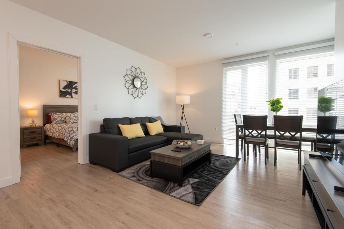 Chic 3-bed With Pool & Hot Tub In Heart Of Dtla Apartment