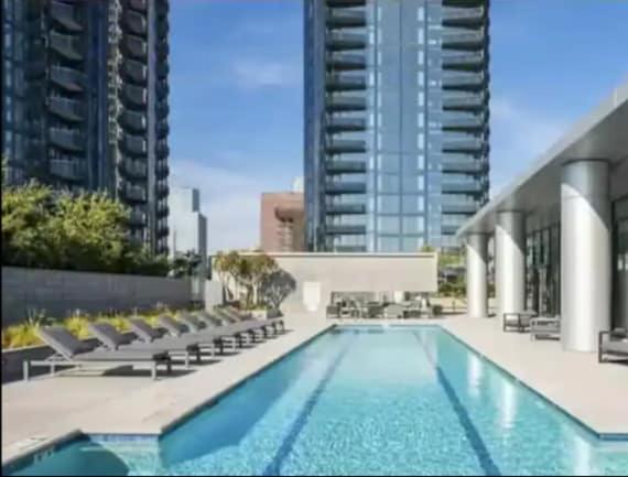 Apartment Chic 3-bed With Pool & Hot Tub In Heart Of Dtla
