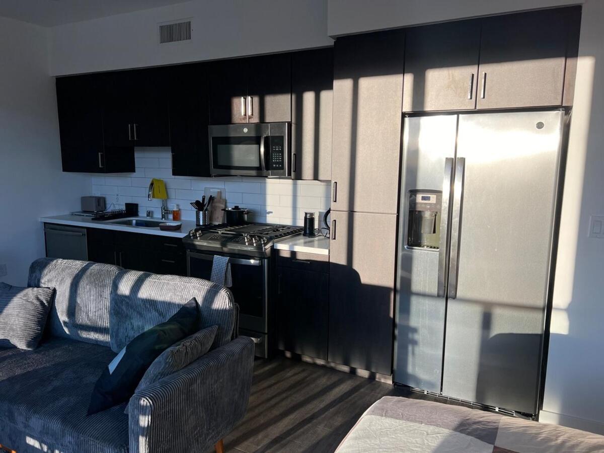 Santa Monica Bright With Stunning View Apartment