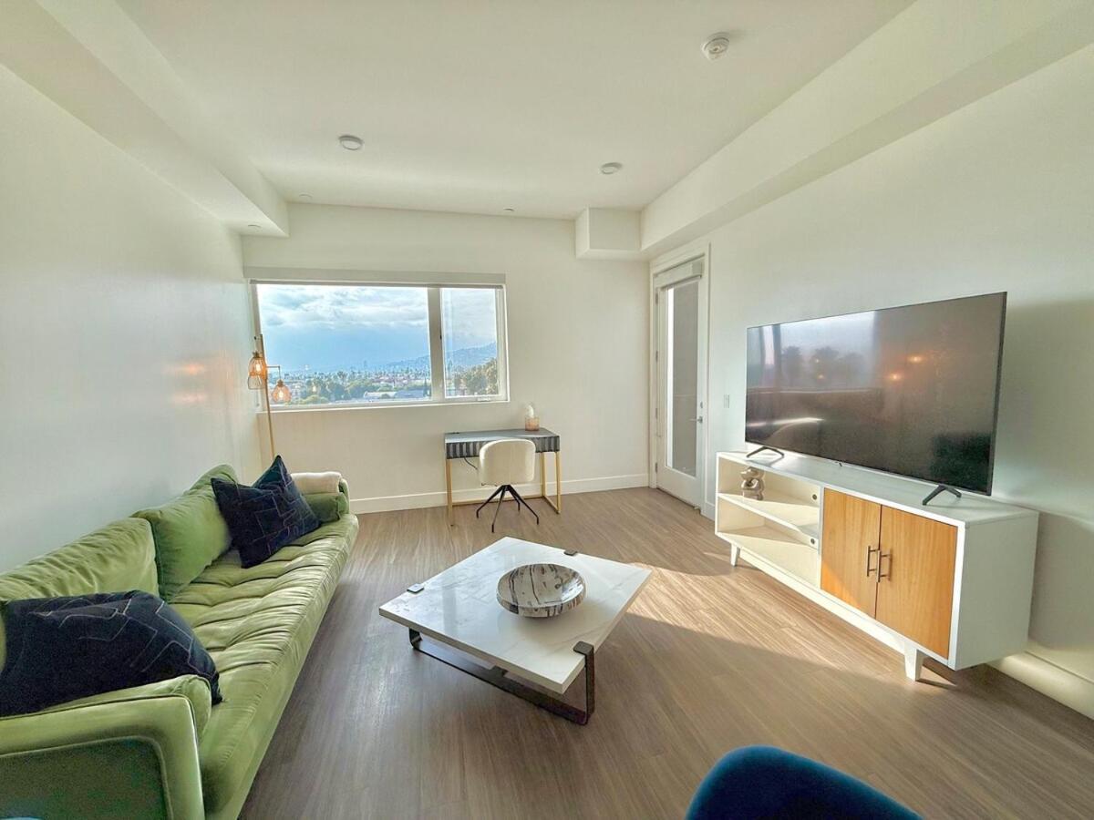 Floor Hollywood 1br With Views Aparthotel Los Angeles