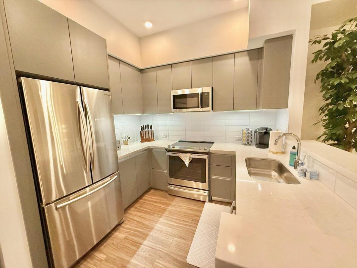 Floor Hollywood 1br With Views