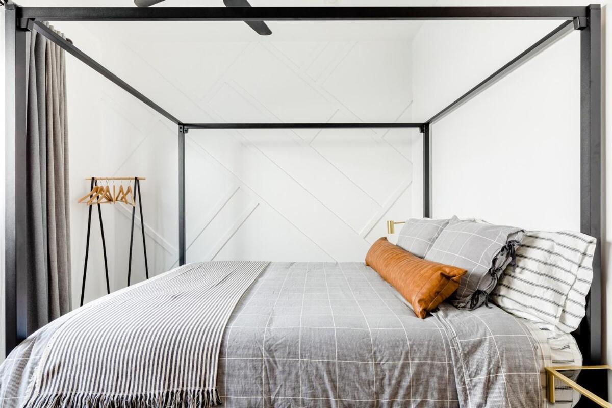 Sleek Luxury With Patio Lax & Access