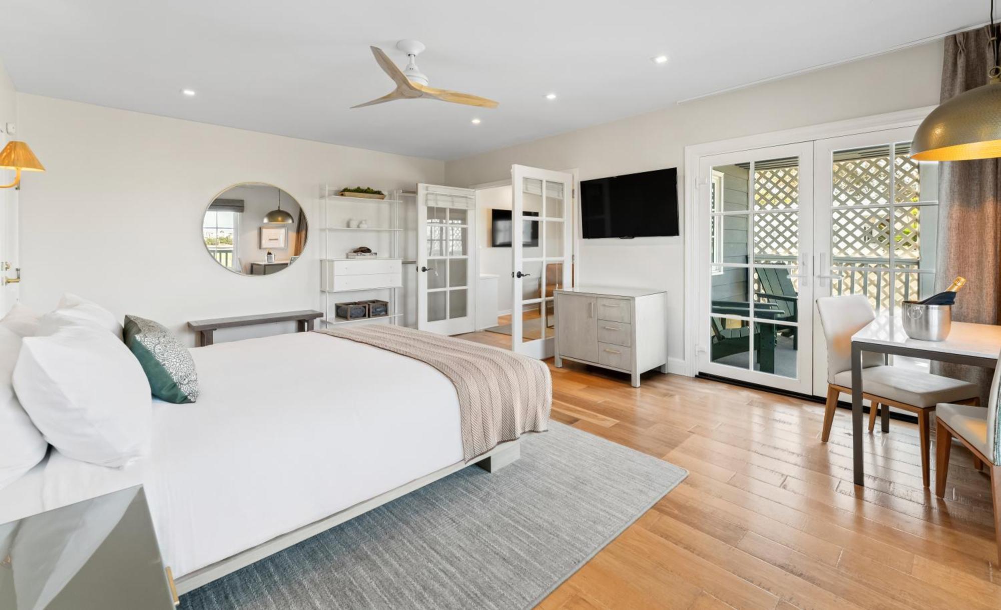 Hotel At Playa Del Rey 3*