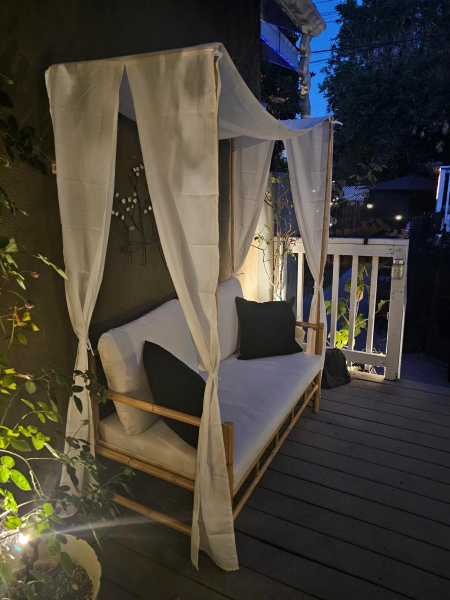 Tranquility At The House Of Alchemy Hollywood Homestay *