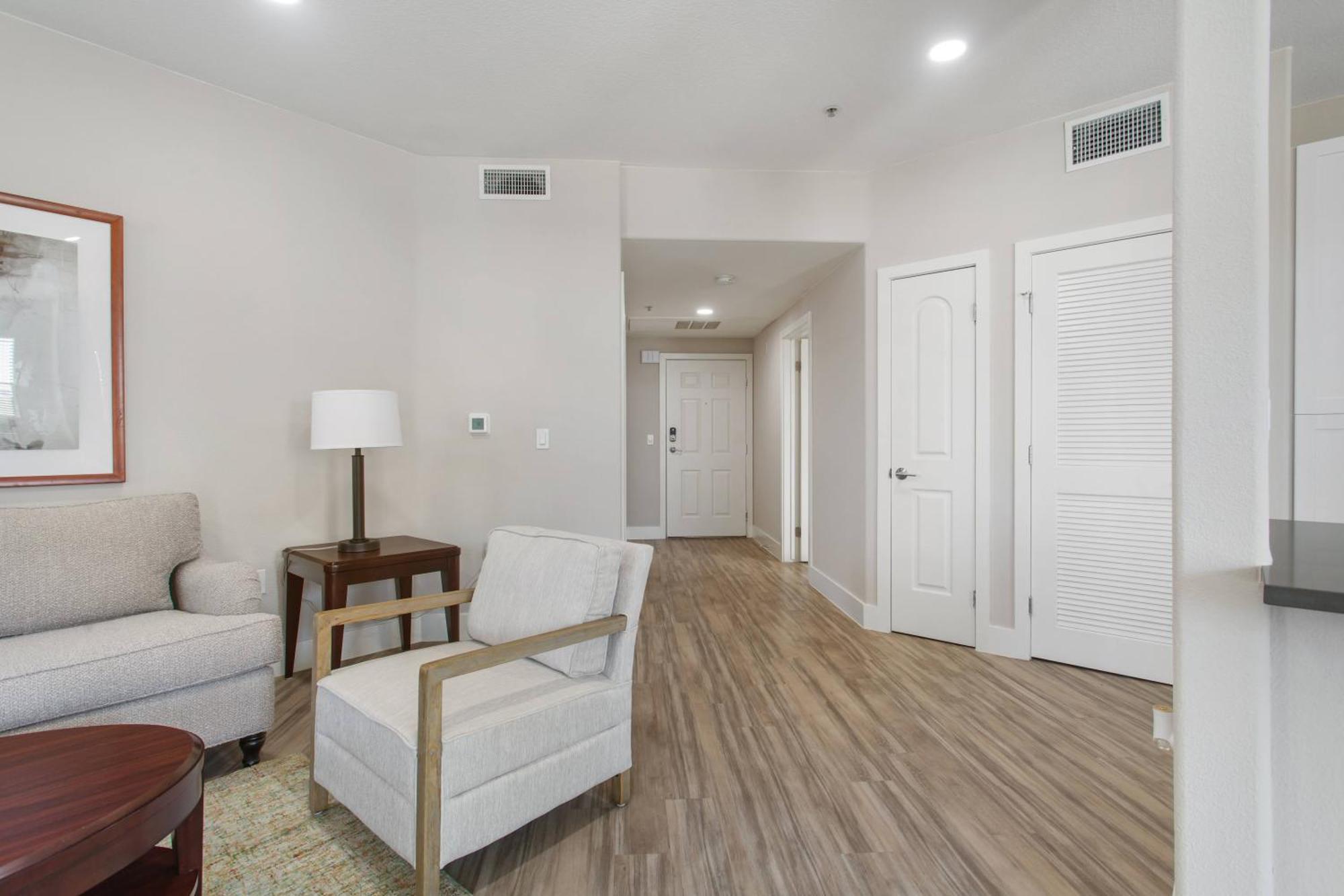 Capsule hotel The Hills Management Los Angeles