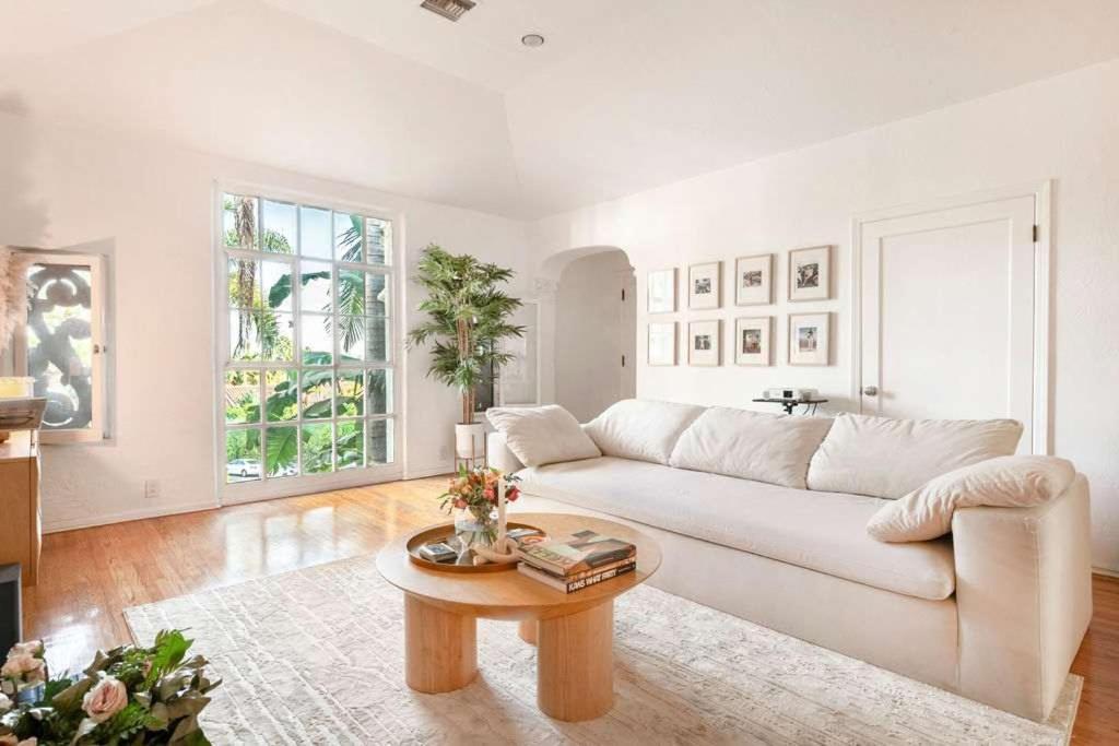 Luxurious Chic Chateau Exclusive Sunset Strip Hideaway In Weho Apartment *