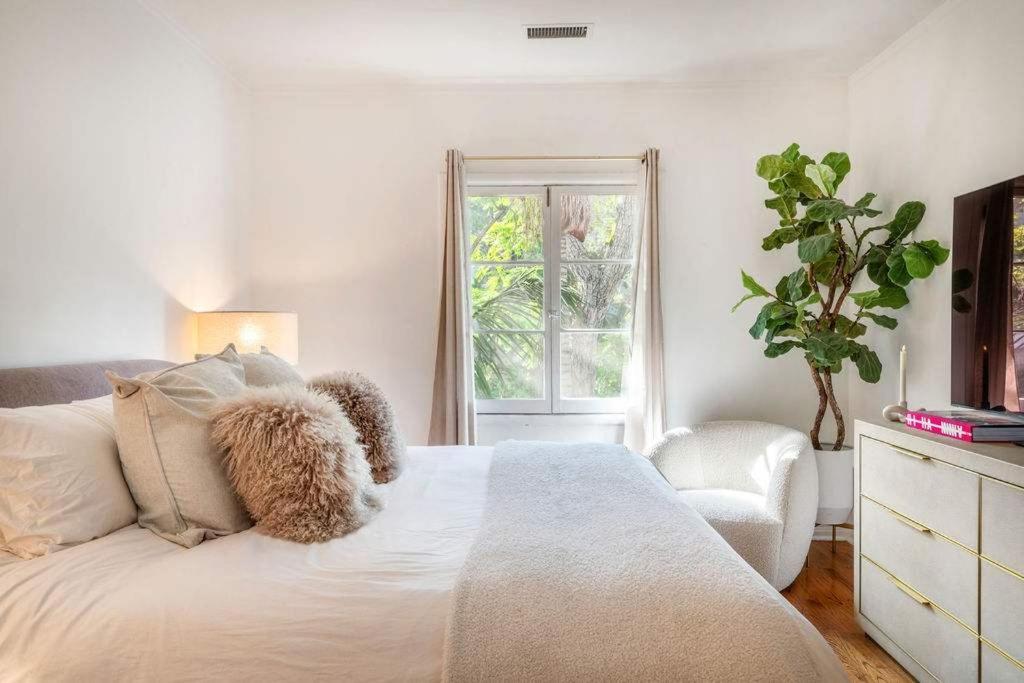 Apartment Luxurious Chic Chateau Exclusive Sunset Strip Hideaway In Weho *
