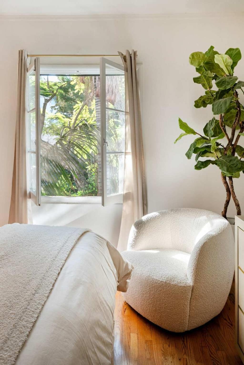 Luxurious Chic Chateau Exclusive Sunset Strip Hideaway In Weho Los Angeles