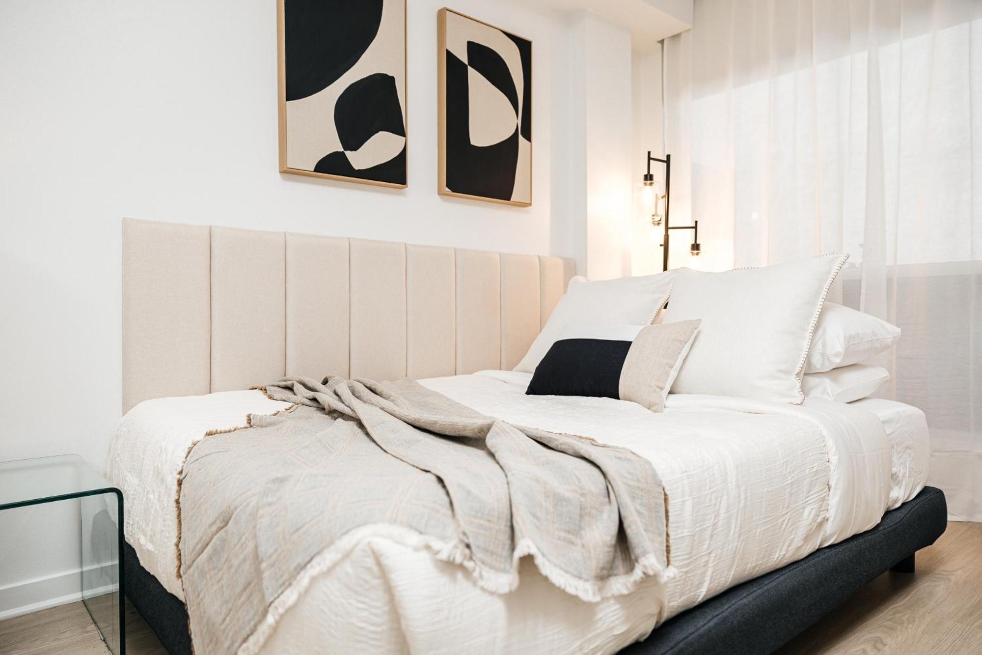 Apartment Seaside Serenity - Chic Santa Monica *