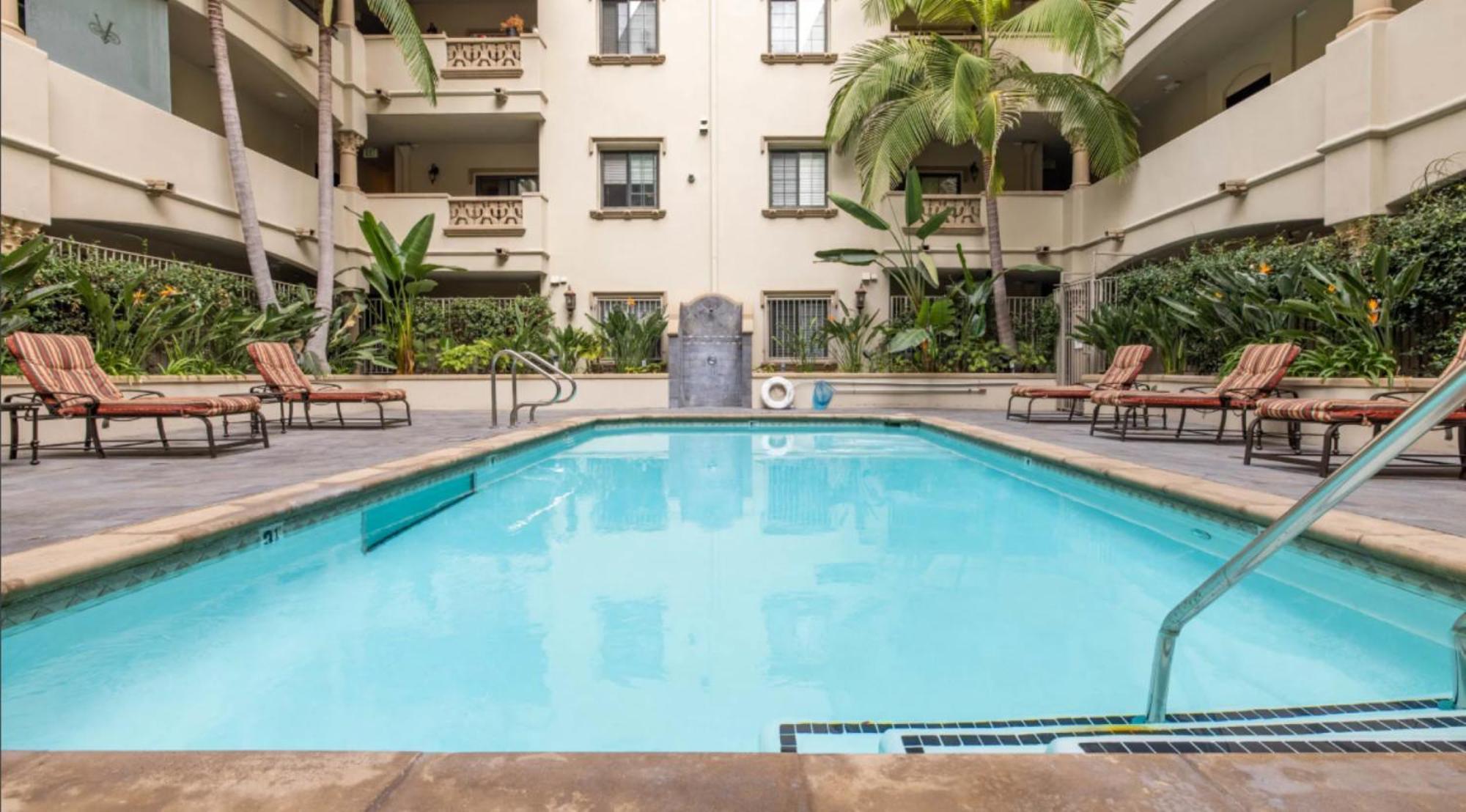 Bomiz Friends- Free Parking, Pool And Sauna, Laundry Apartment
