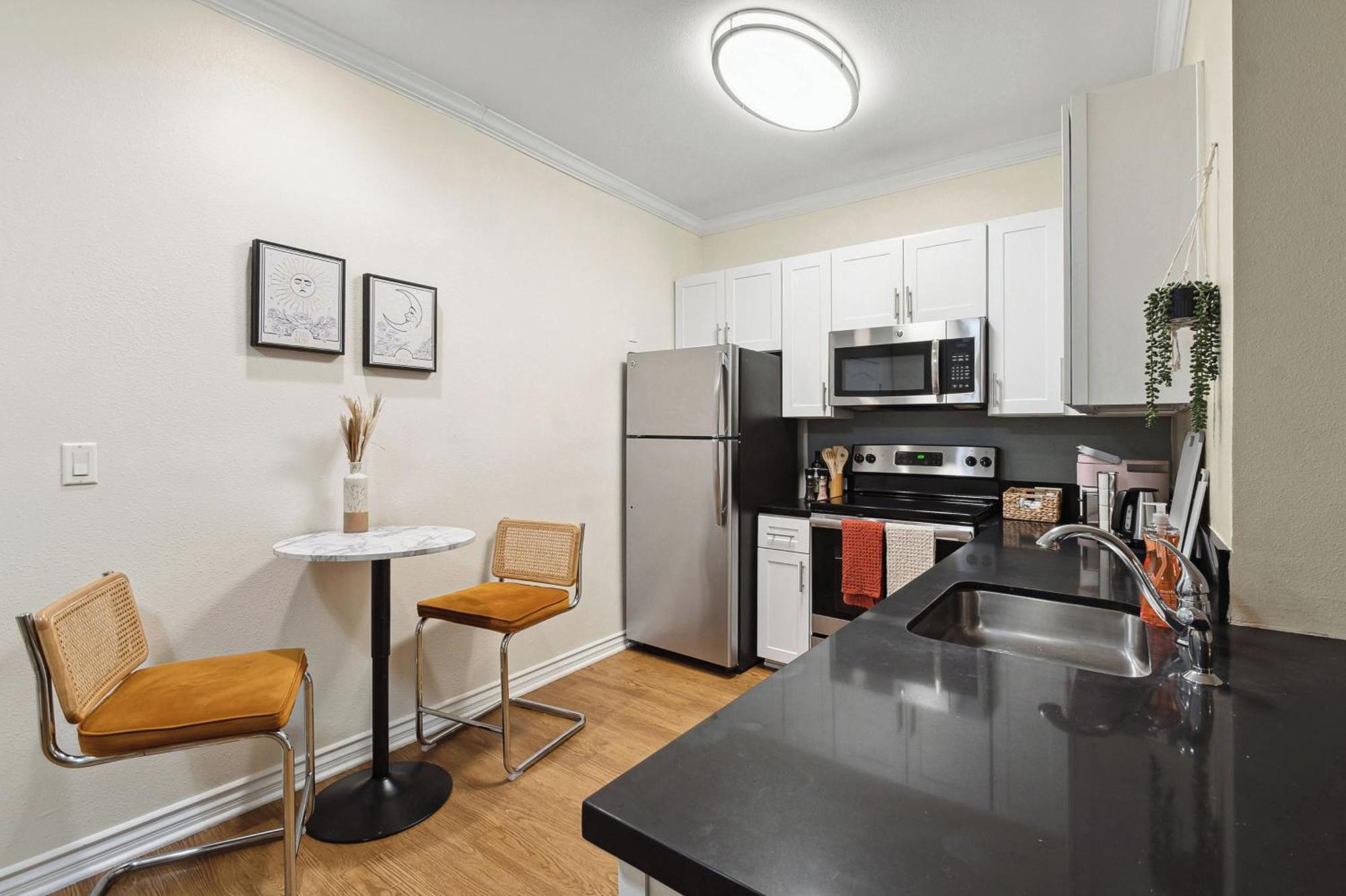 Ideal 1br In Santa Monica Pool, Gym, Free Parking 2 Min To Promenade *