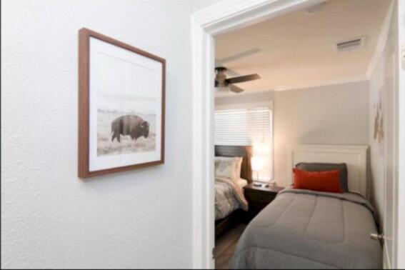 Charming 2br With Onsite Parking Included Apartment Los Angeles