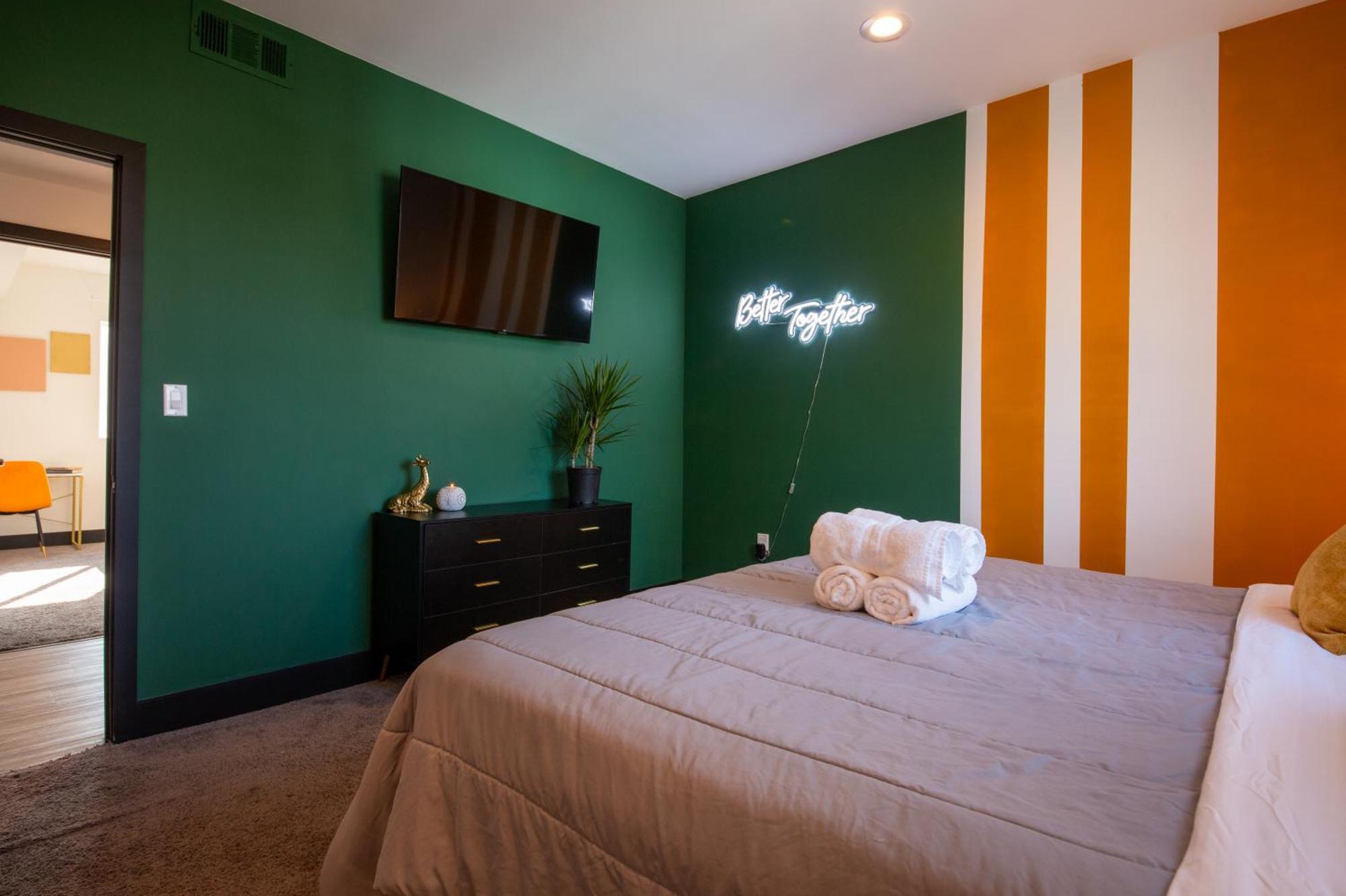 Villa Spacious Luxury In The Heart Of La! Free Parking And Jacuzzi Los Angeles