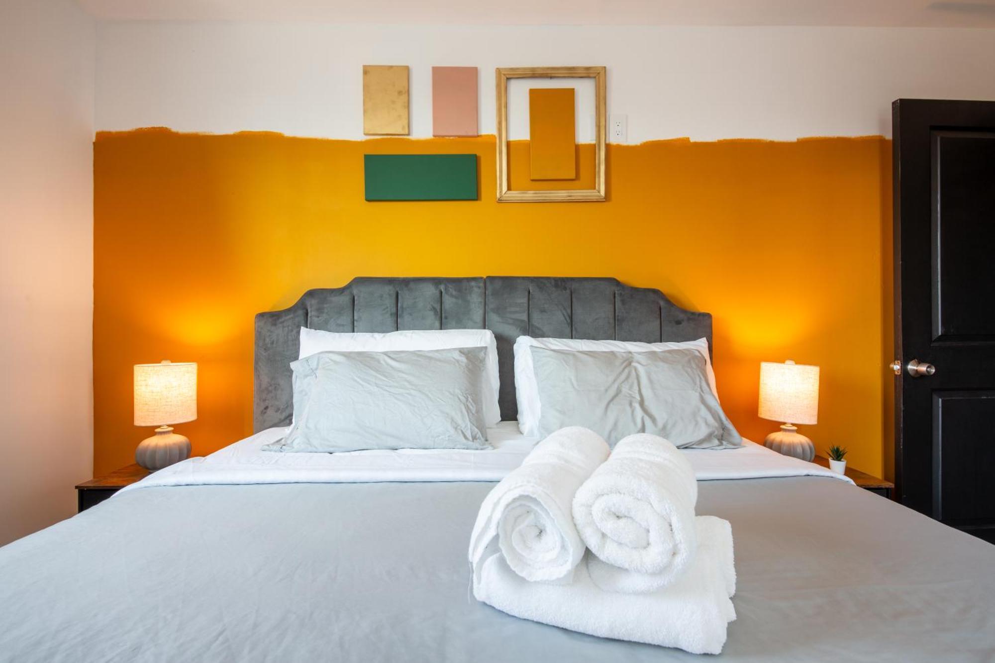 Villa Spacious Luxury In The Heart Of La! Free Parking And Jacuzzi