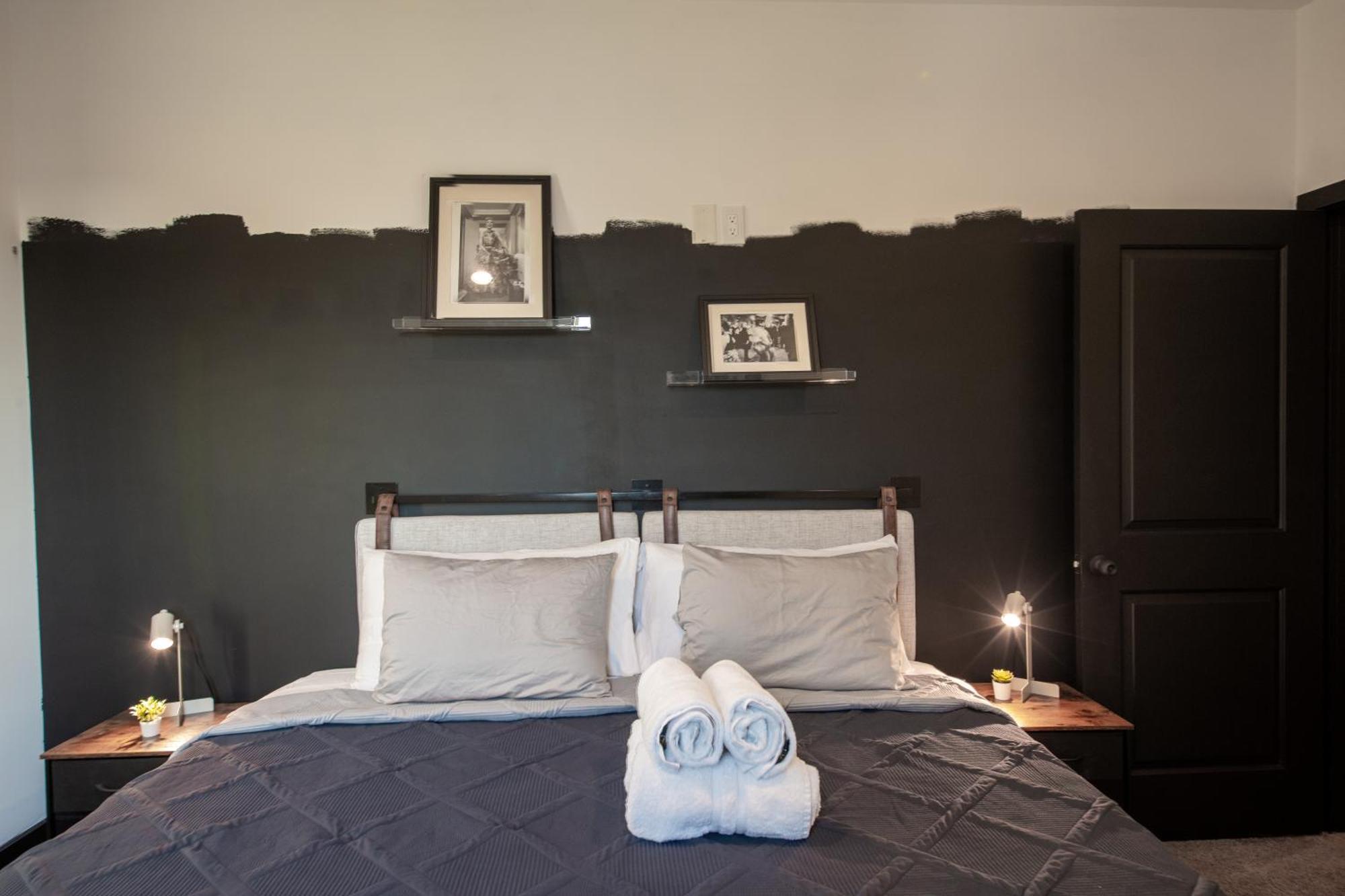 Spacious Luxury In The Heart Of La! Free Parking And Jacuzzi Los Angeles