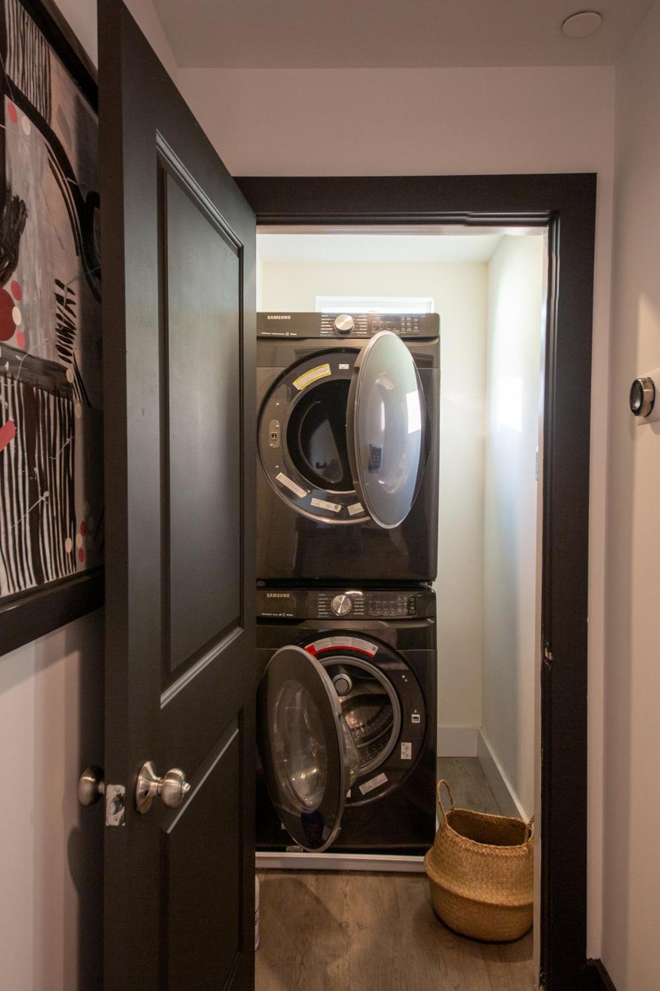 Spacious Luxury In The Heart Of La! Free Parking And Jacuzzi Villa Los Angeles