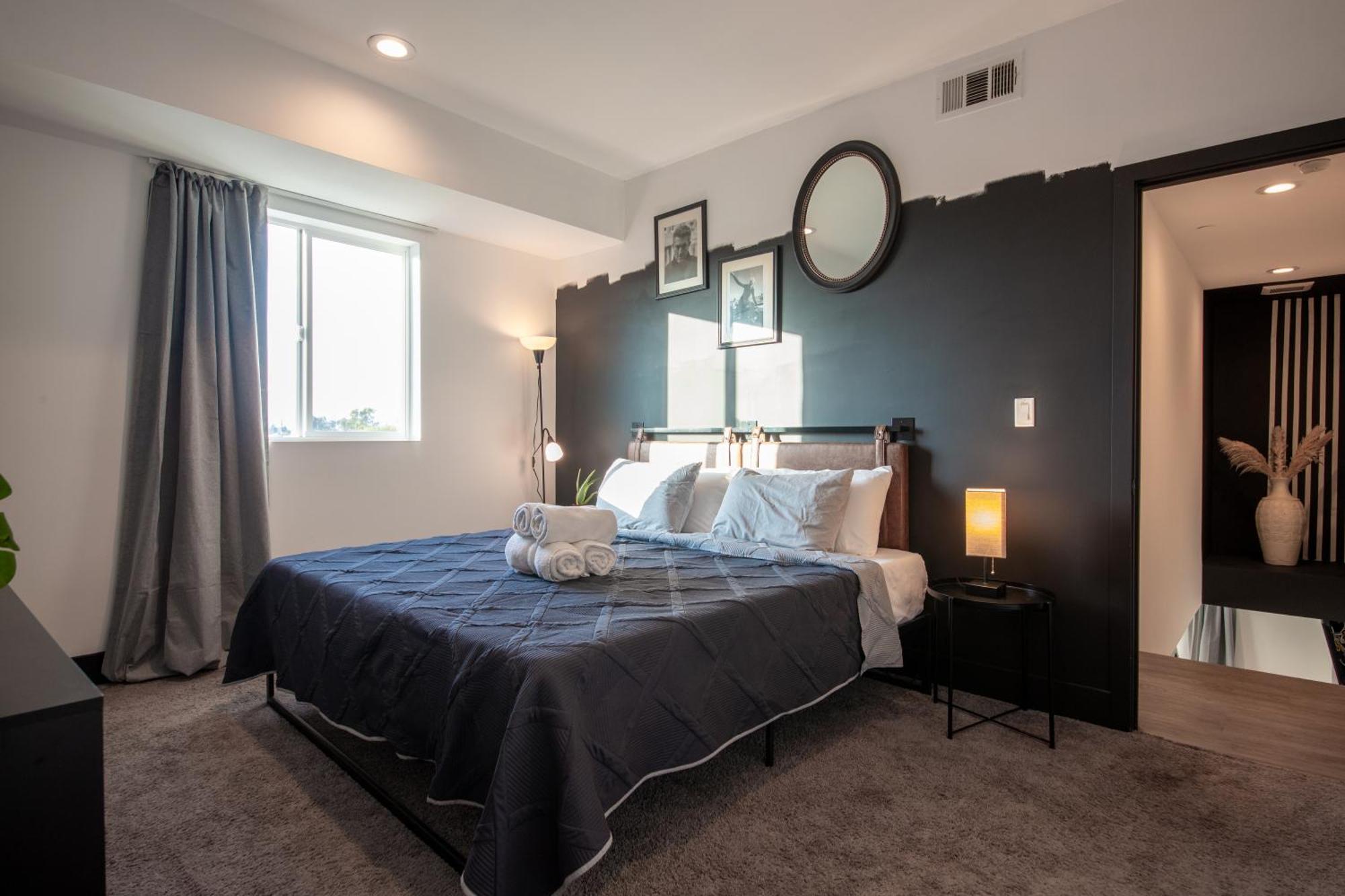 Villa Spacious Luxury In The Heart Of La! Free Parking And Jacuzzi
