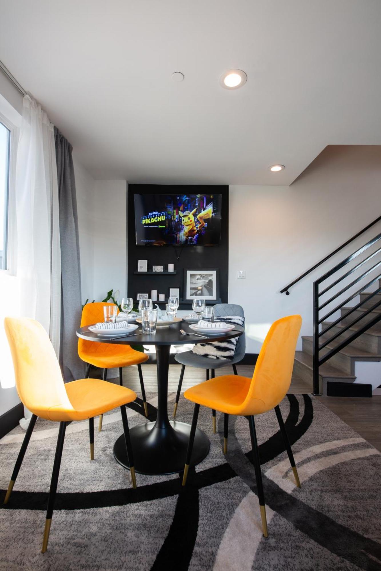 Spacious Luxury In The Heart Of La! Free Parking And Jacuzzi Los Angeles