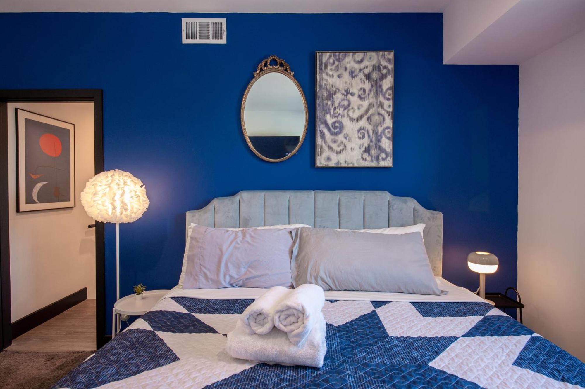 Spacious Luxury In The Heart Of La! Free Parking And Jacuzzi * Los Angeles