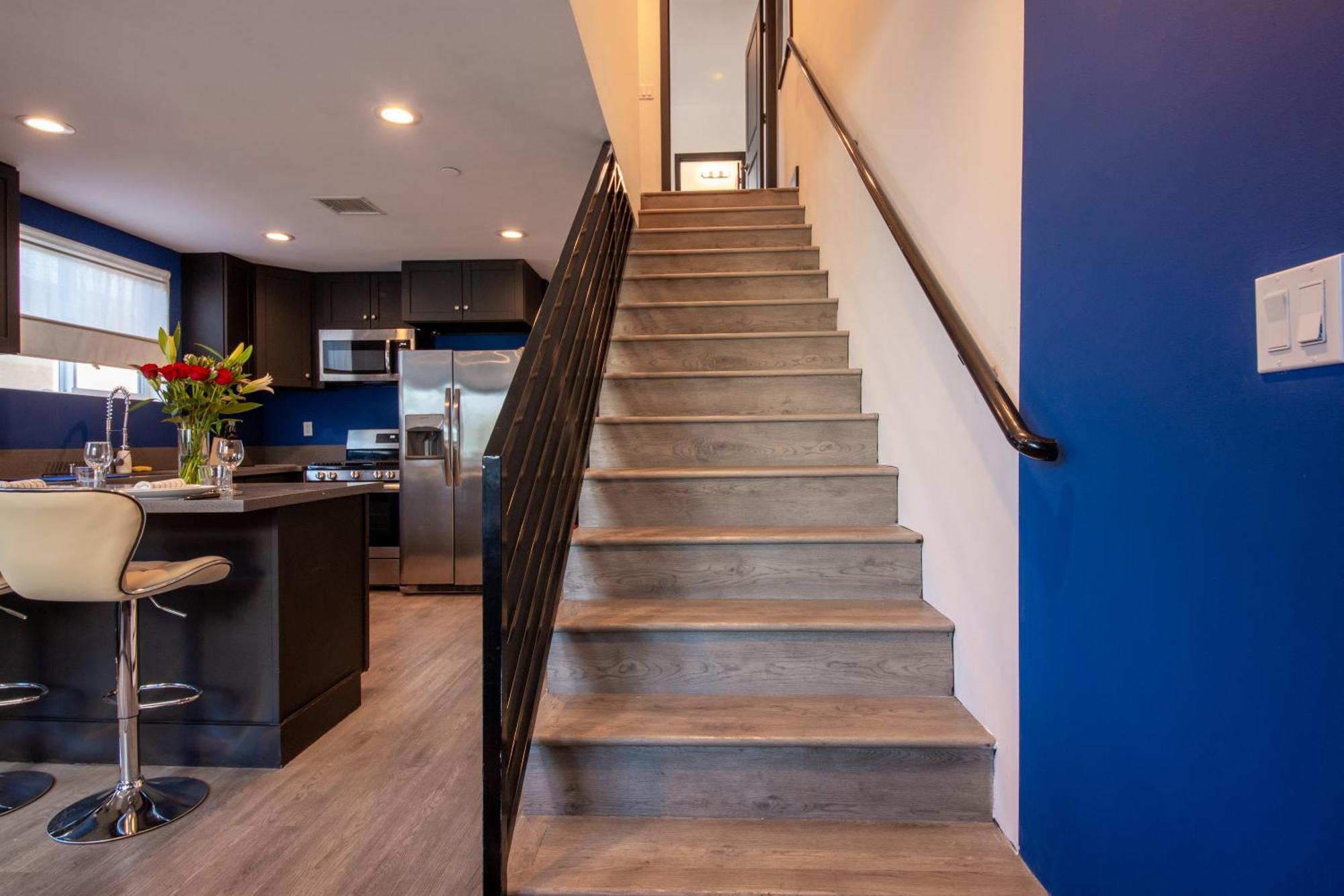 Spacious Luxury In The Heart Of La! Free Parking And Jacuzzi Villa Los Angeles