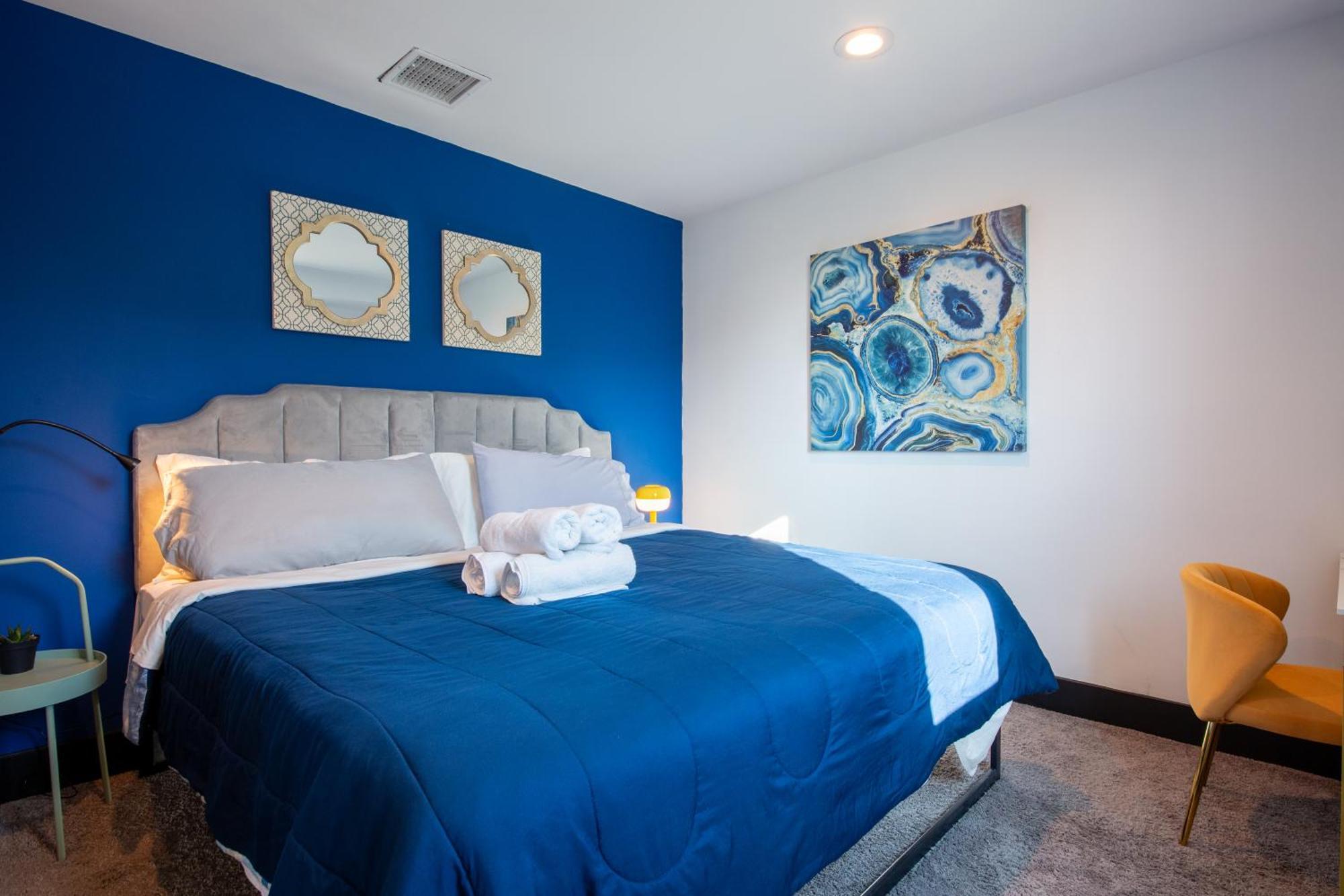 Spacious Luxury In The Heart Of La! Free Parking And Jacuzzi *