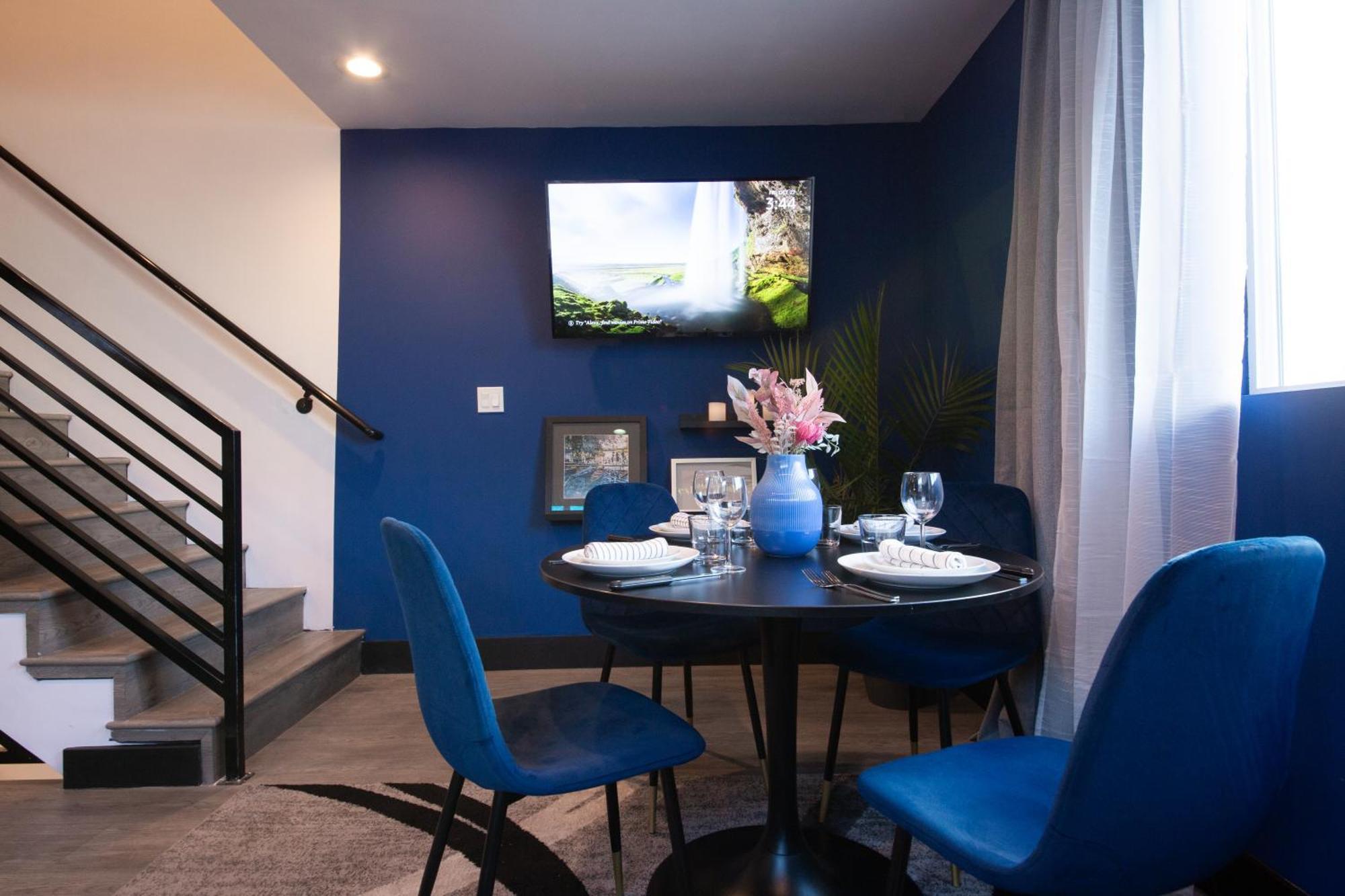 Spacious Luxury In The Heart Of La! Free Parking And Jacuzzi Villa