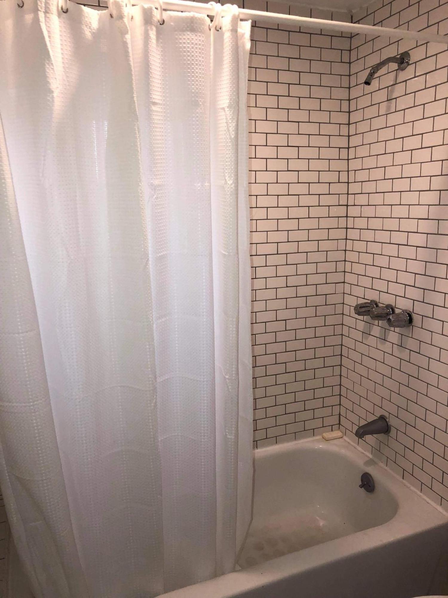 Urban Oasis With Private Laundry: Steps From Dtla *