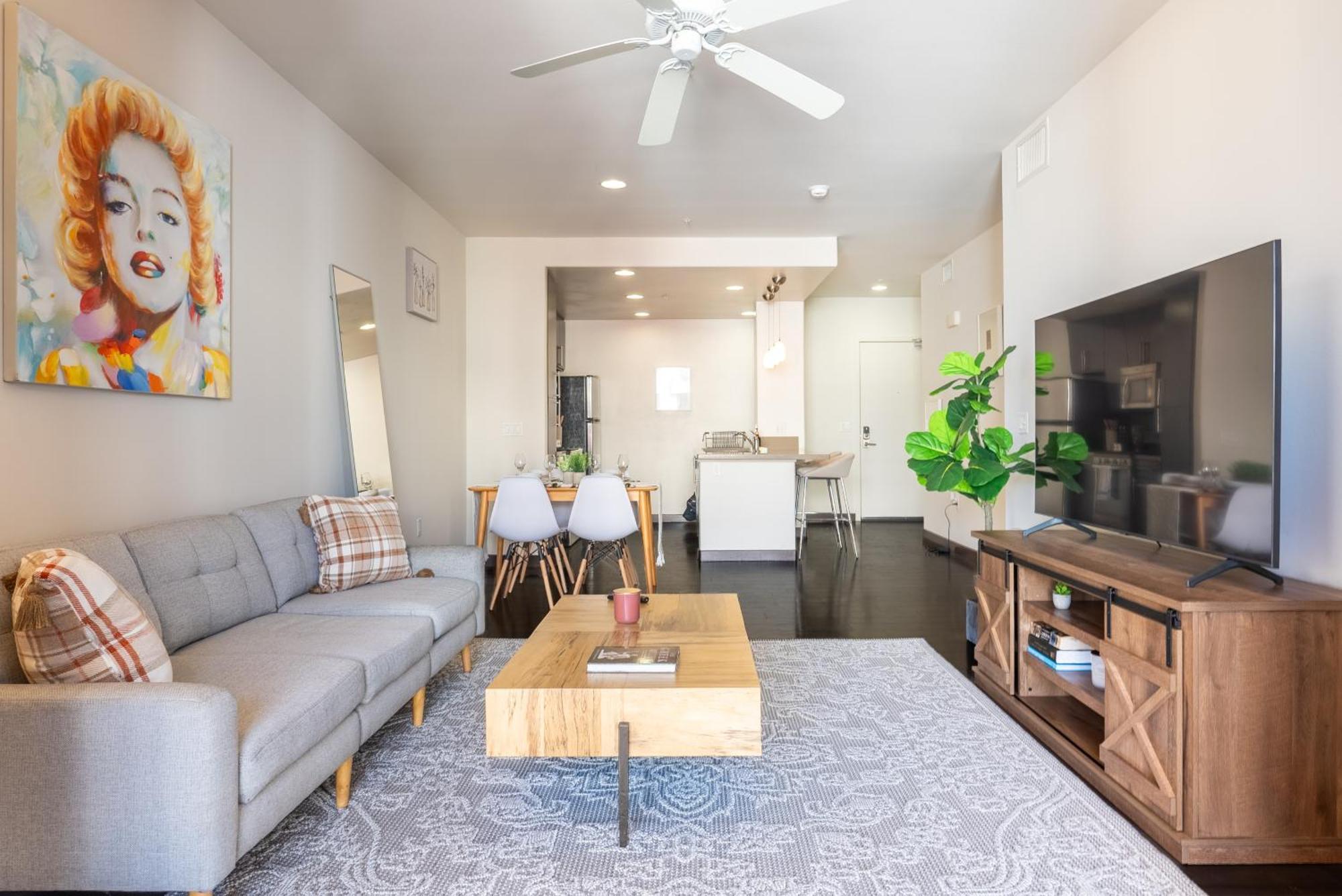 One Bedroom With View Los Angeles