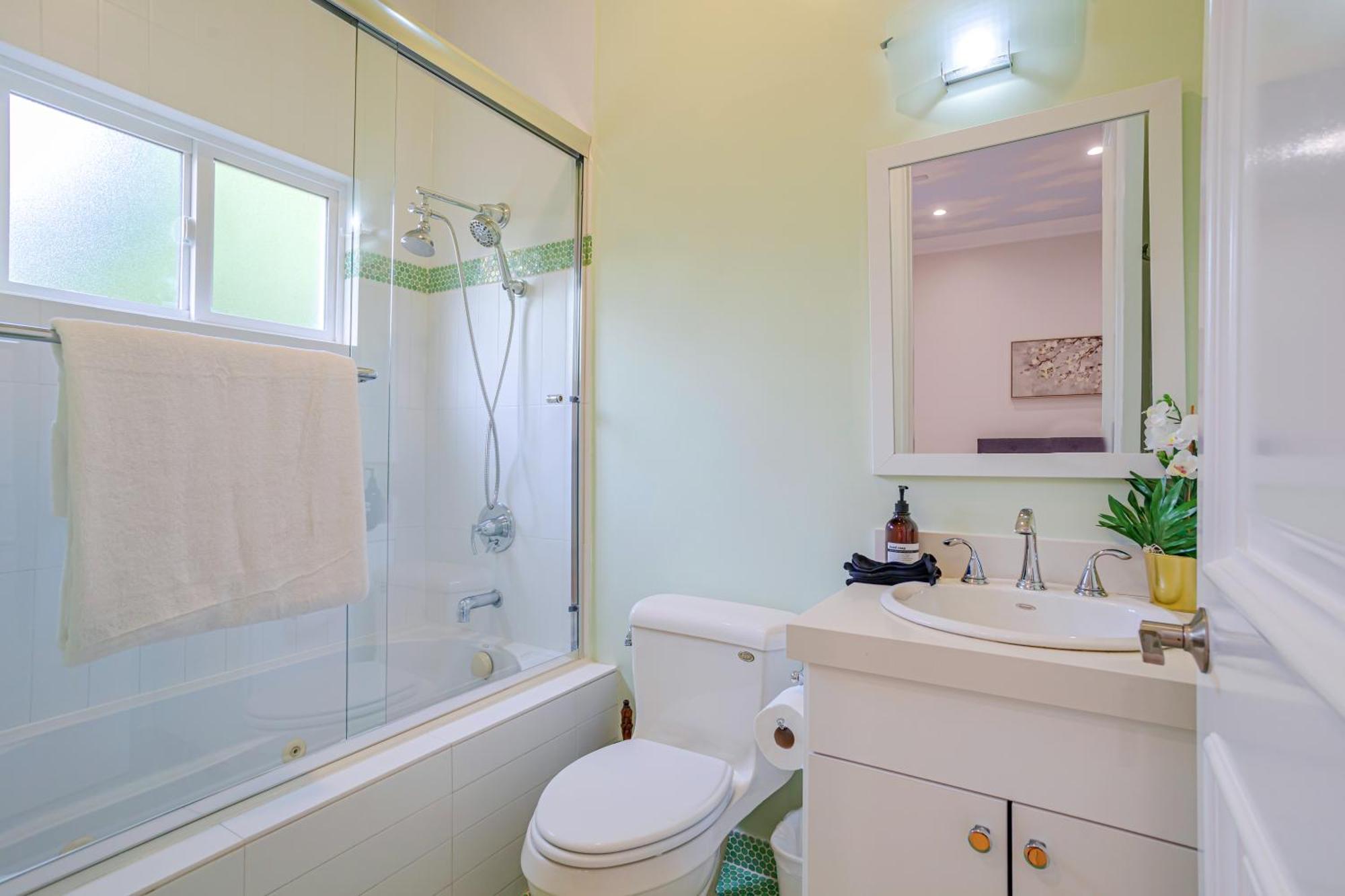 Regal 4 Bed With Hot Tub Close To Universal Sleeps 15 * Los Angeles
