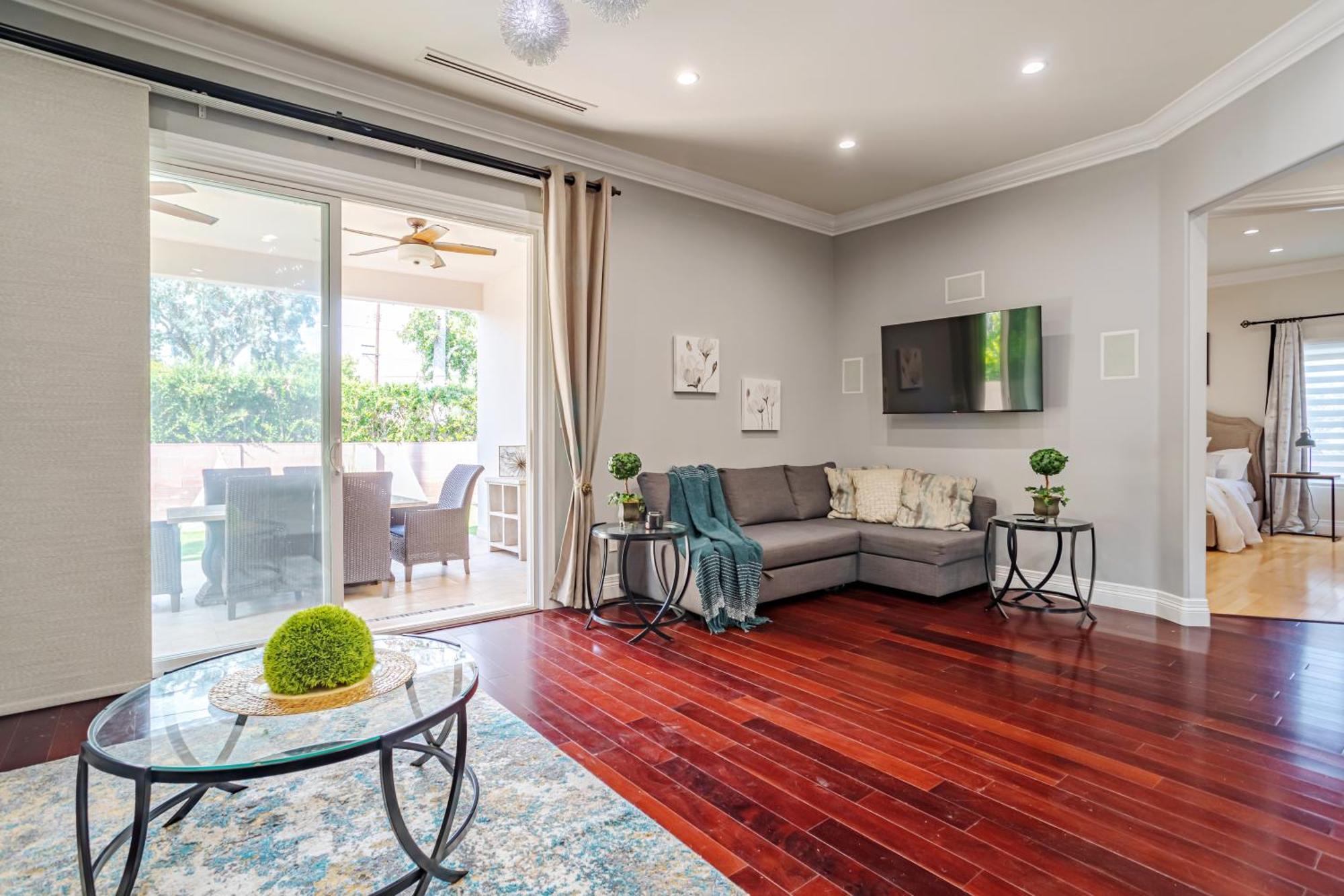 Regal 4 Bed With Hot Tub Close To Universal Sleeps 15