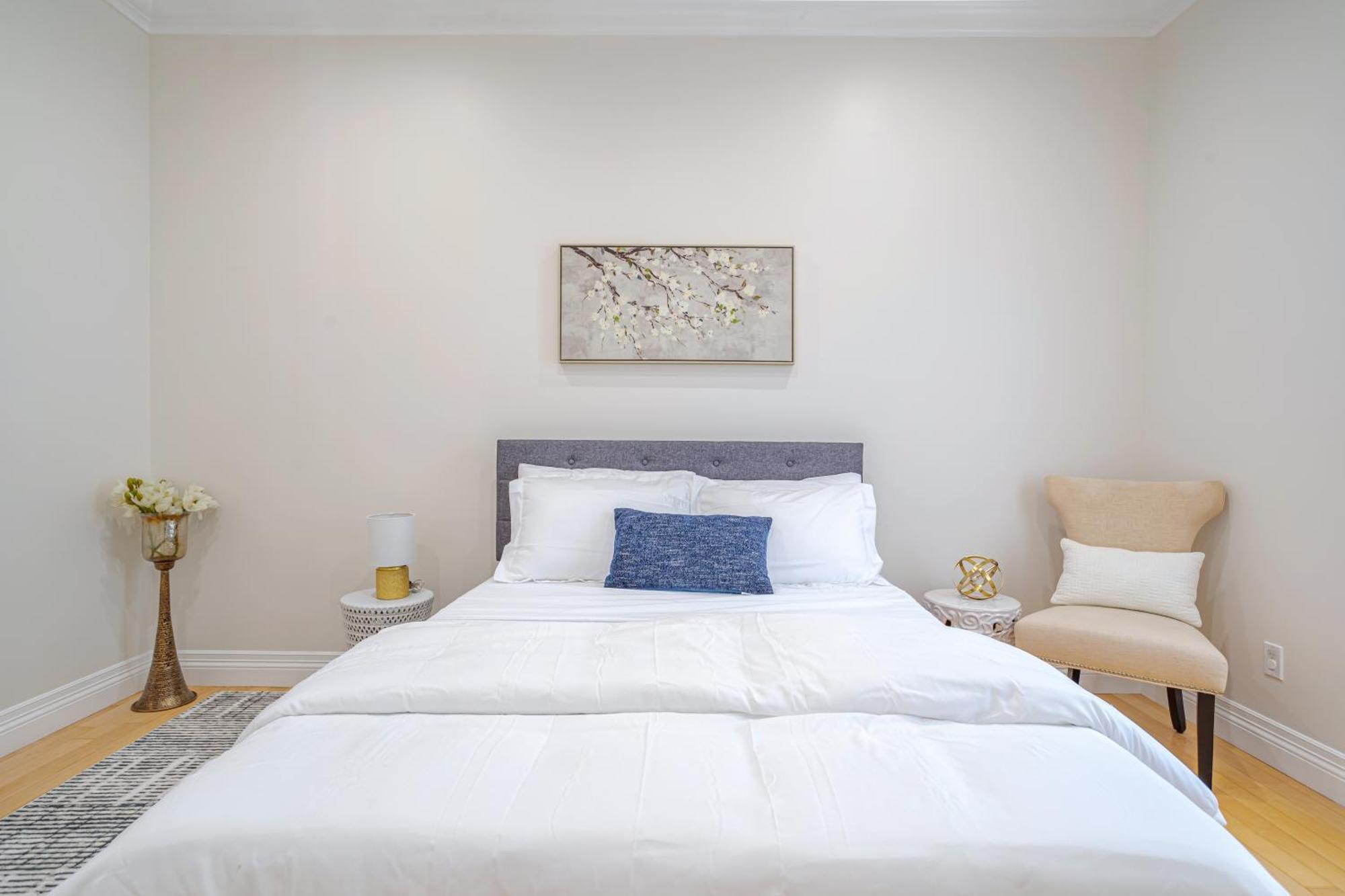 Regal 4 Bed With Hot Tub Close To Universal Sleeps 15 Holiday home Los Angeles