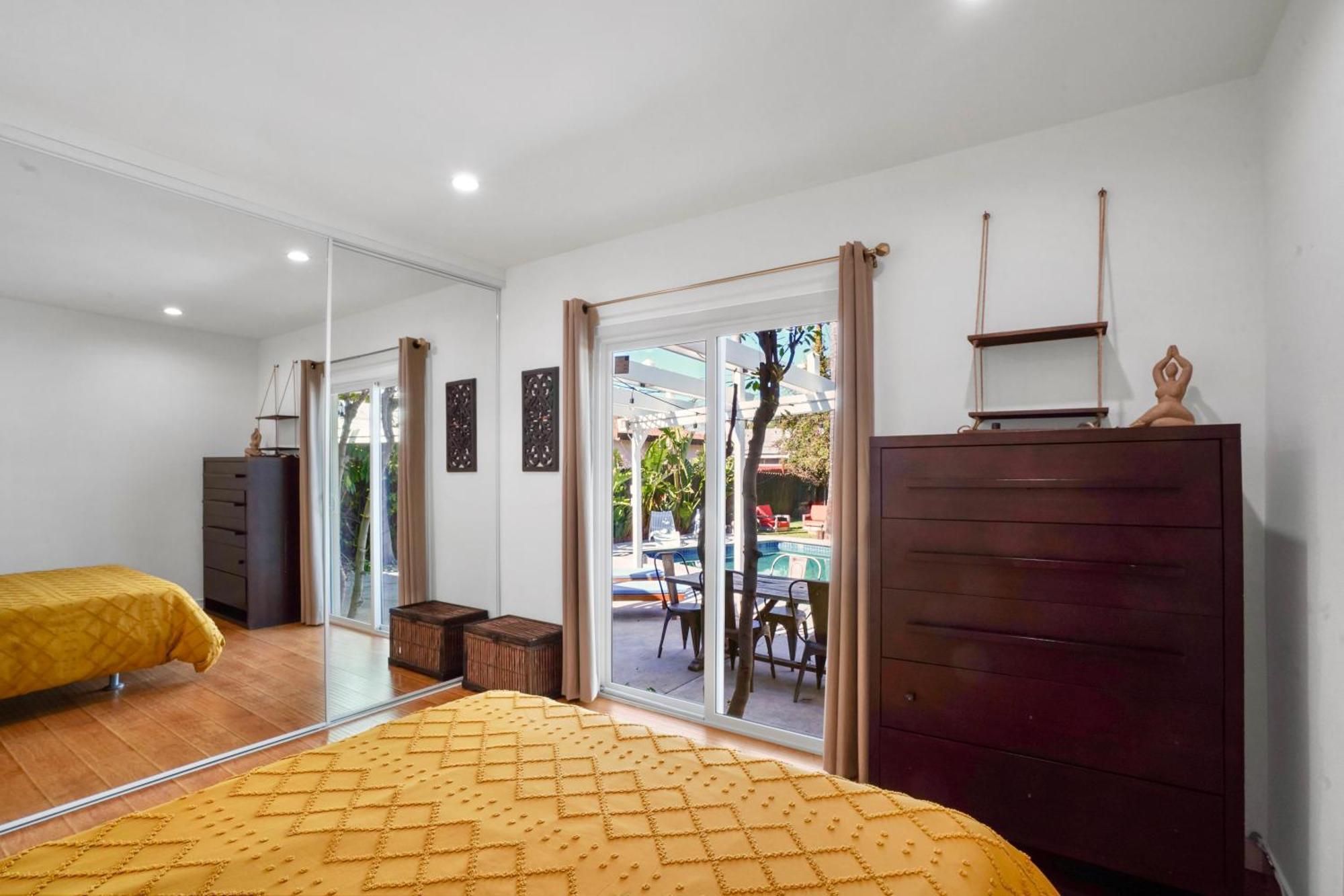 La - Newly Designed 4br With Pool & By Topanga