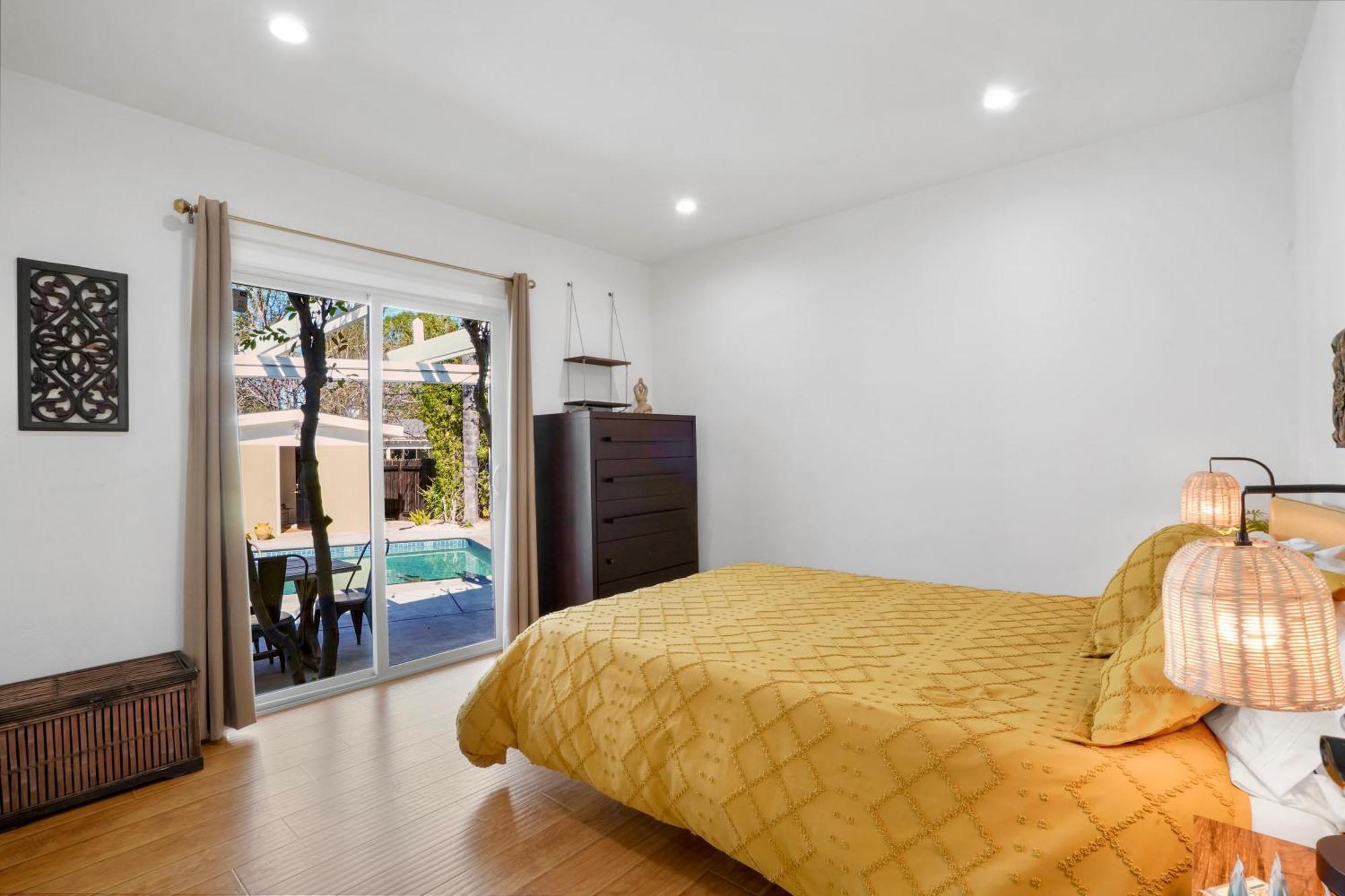 La - Newly Designed 4br With Pool & By Topanga * Los Angeles