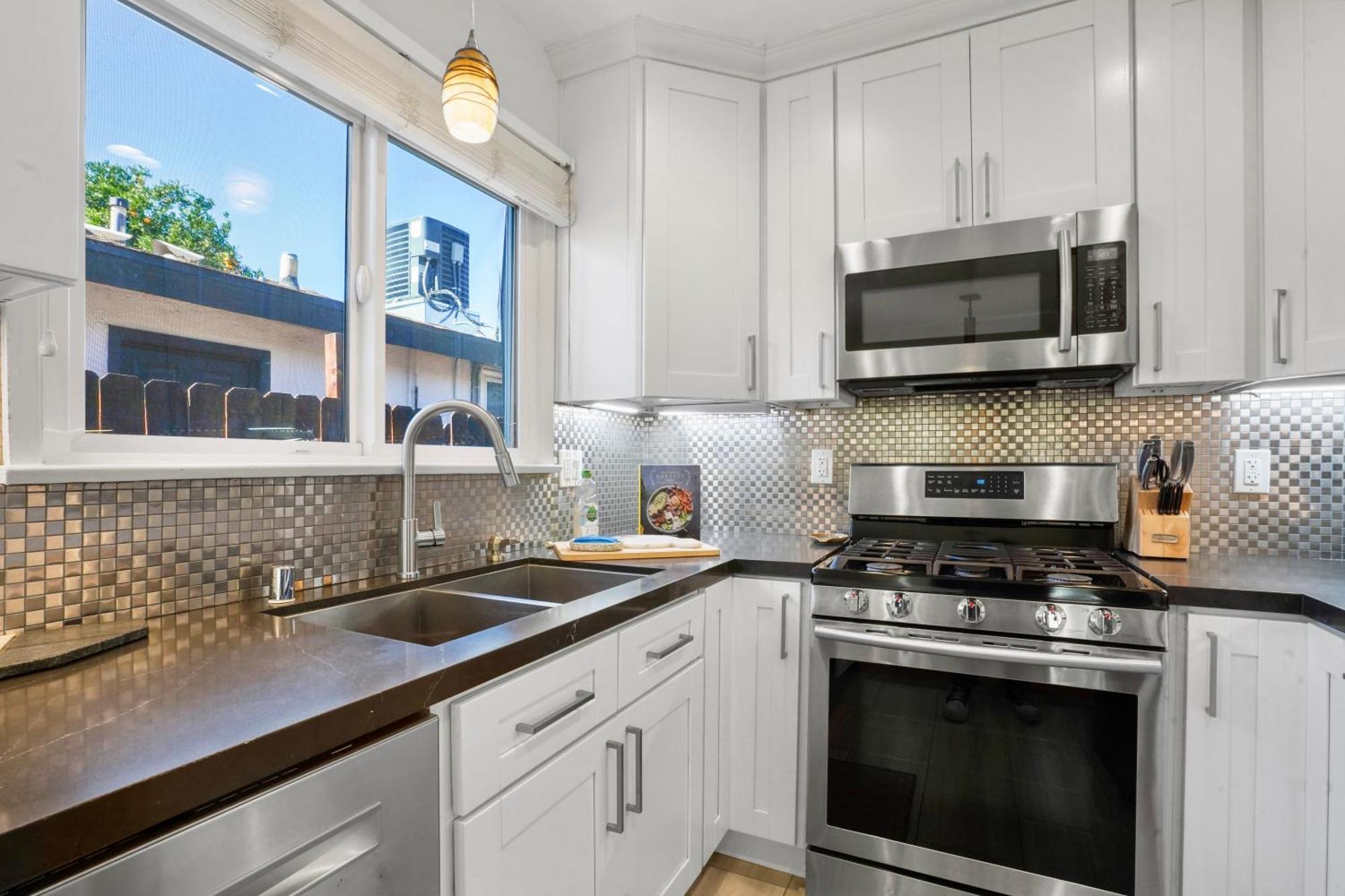 Villa La - Newly Designed 4br With Pool & By Topanga *