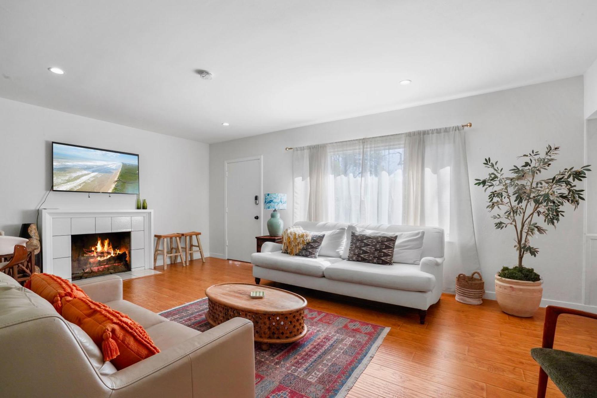La - Newly Designed 4br With Pool & By Topanga Villa Los Angeles