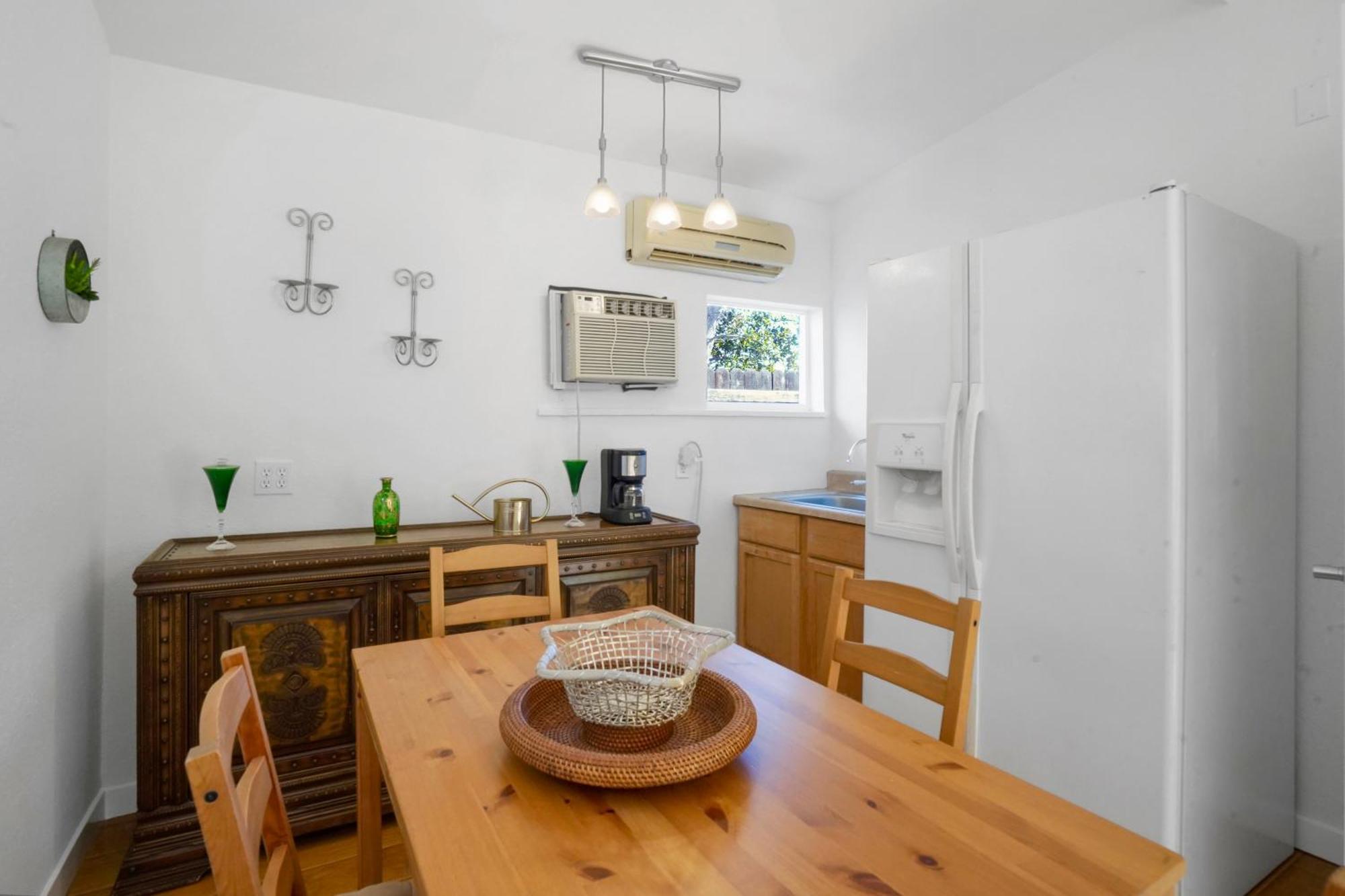 La - Newly Designed 4br With Pool & By Topanga Los Angeles