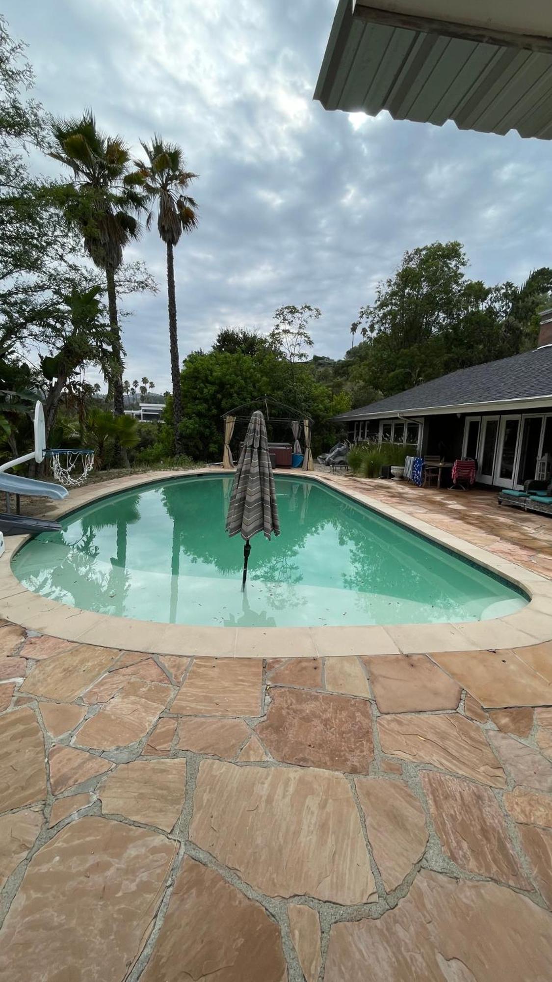 Homestay Encino Hills Private For Females
