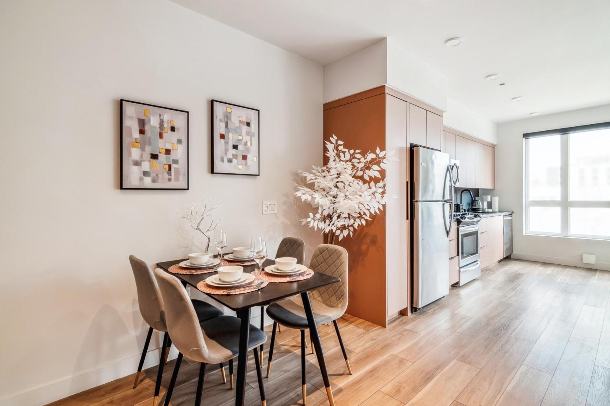 2br Luxury In Culver City, Free Parking, Pool, Gym Los Angeles
