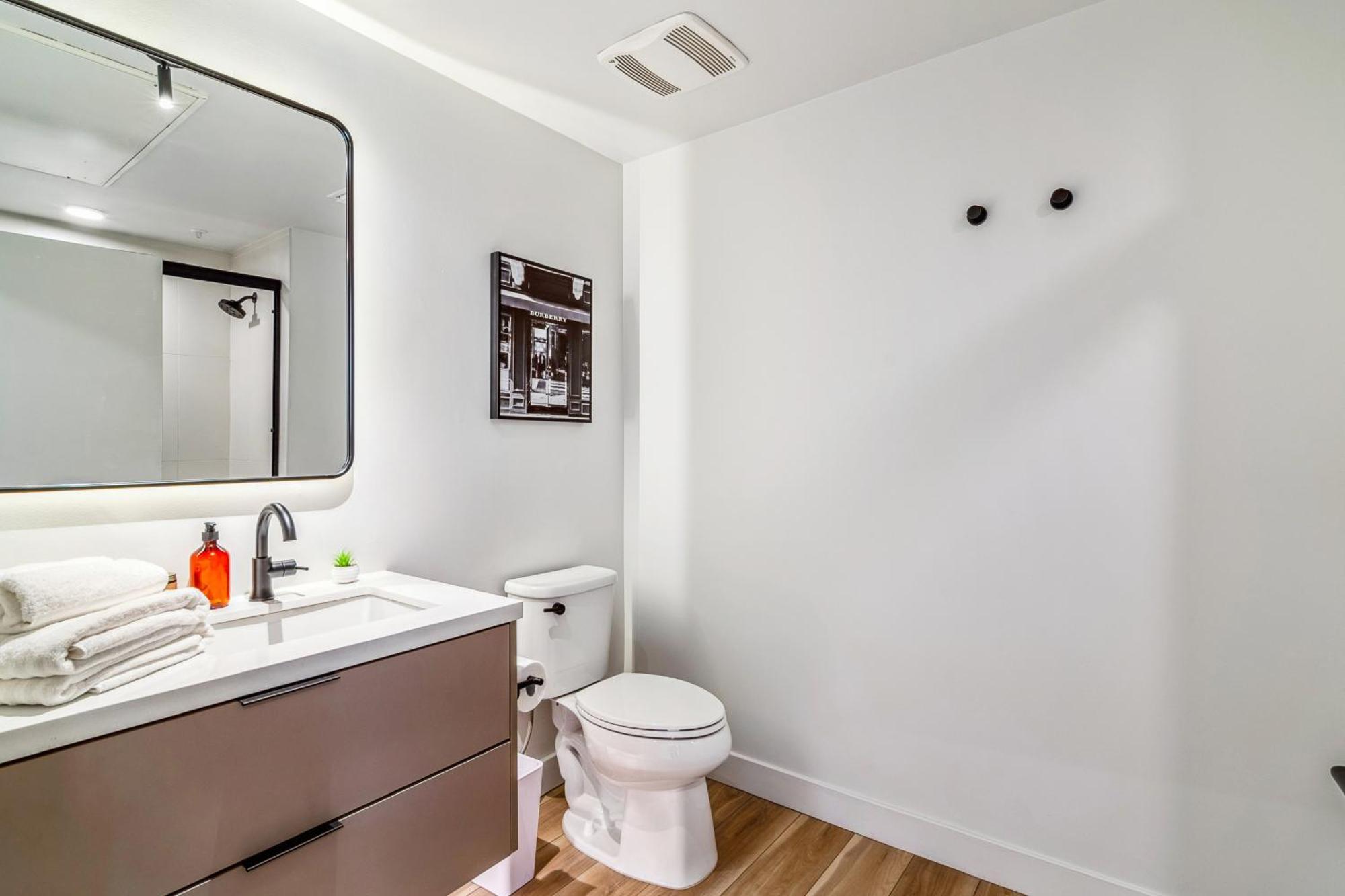 2br Luxury In Culver City, Free Parking, Pool, Gym Apartment *