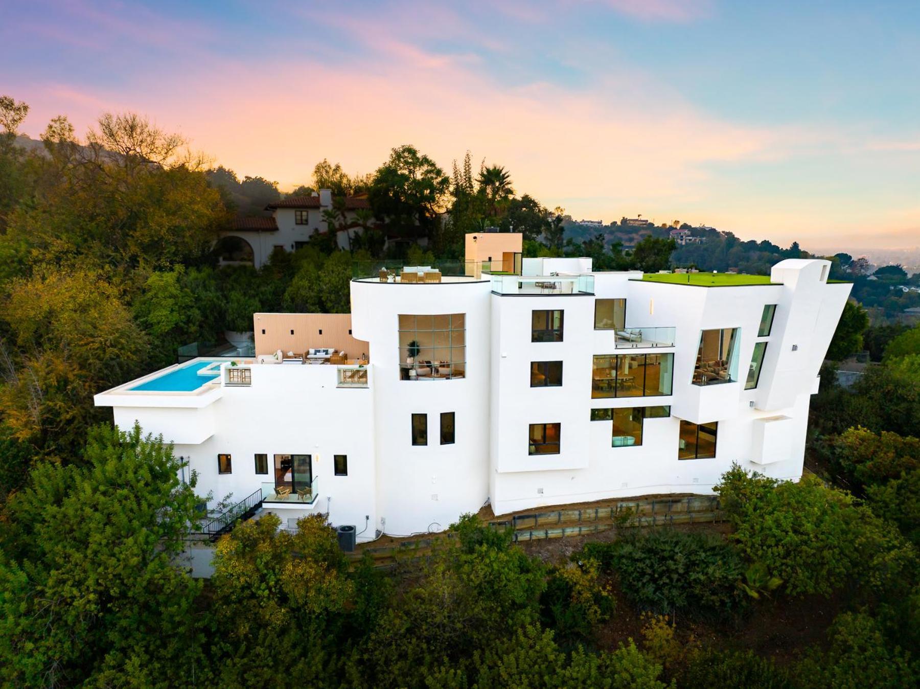 Woodhill Canyon Apartment *