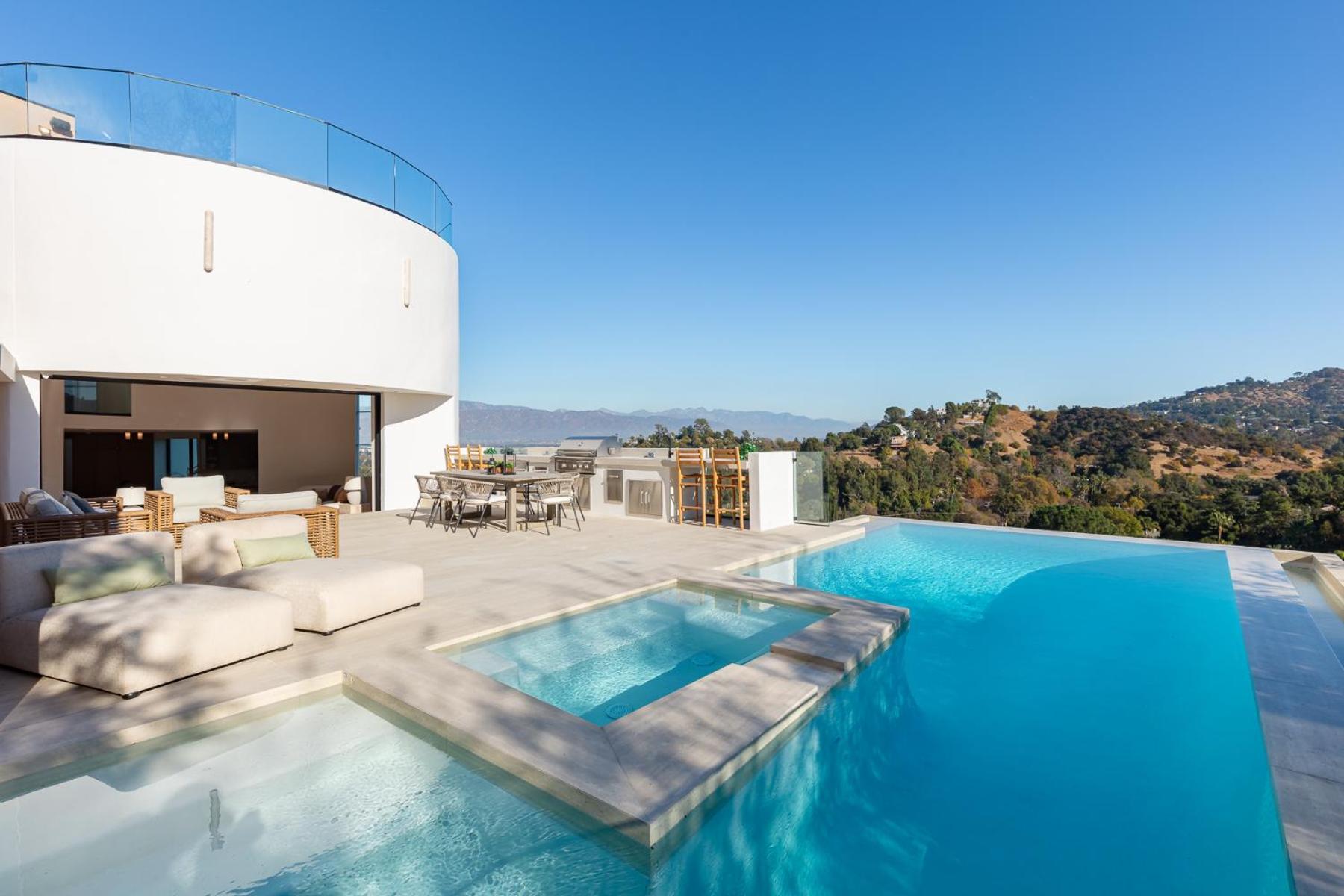 Woodhill Canyon Apartment Los Angeles