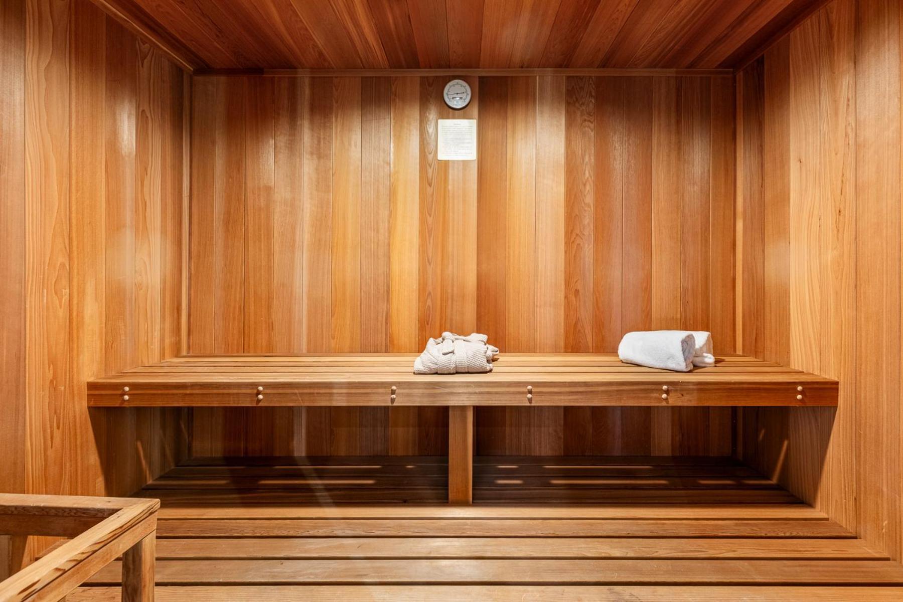 Woodhill Canyon Apartment
