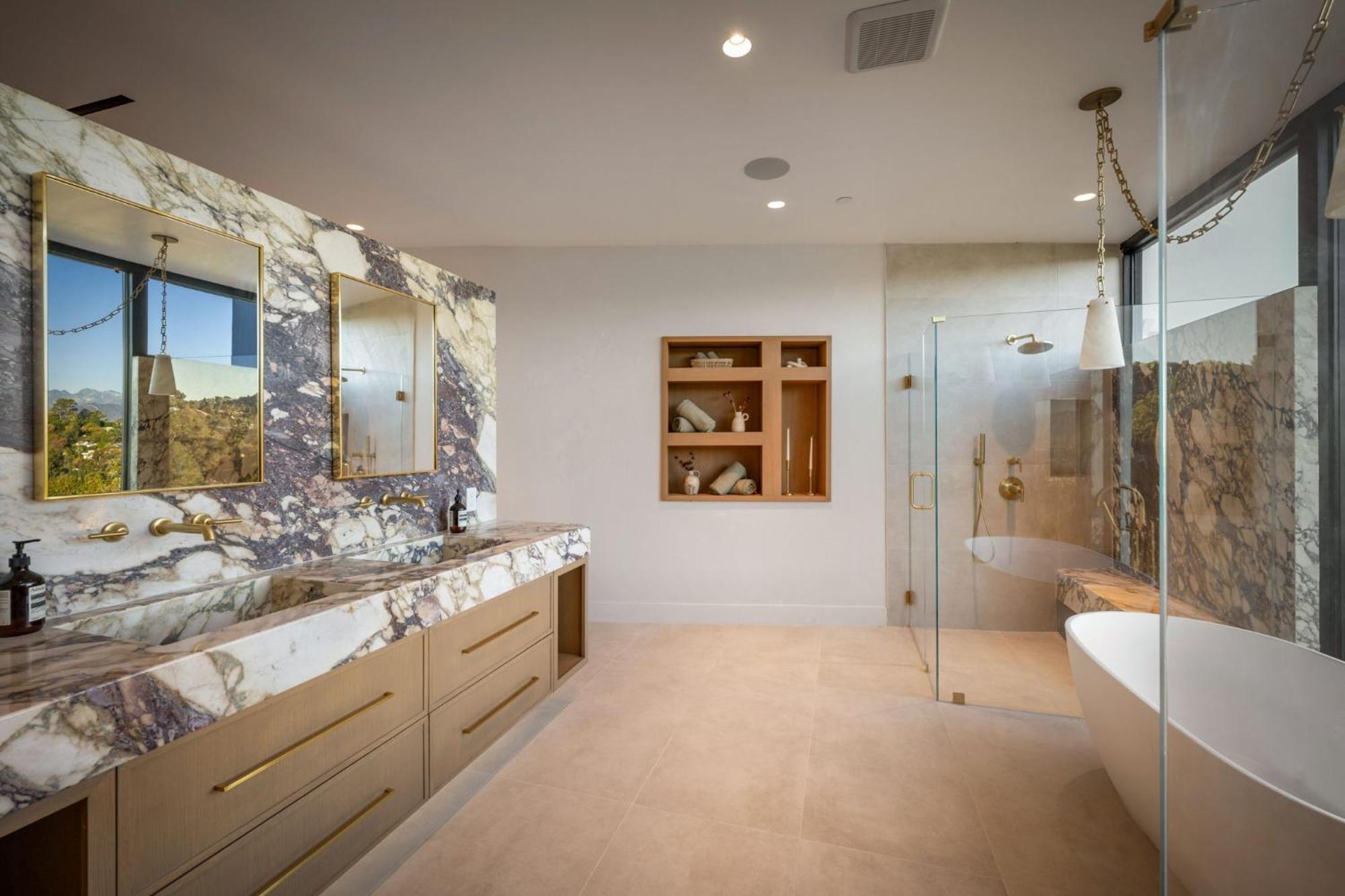 Woodhill Canyon Apartment Los Angeles