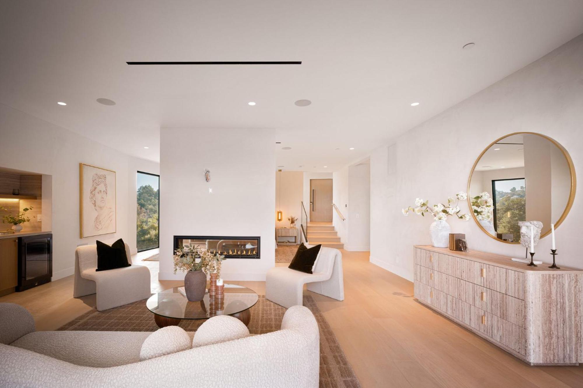 Woodhill Canyon Apartment *