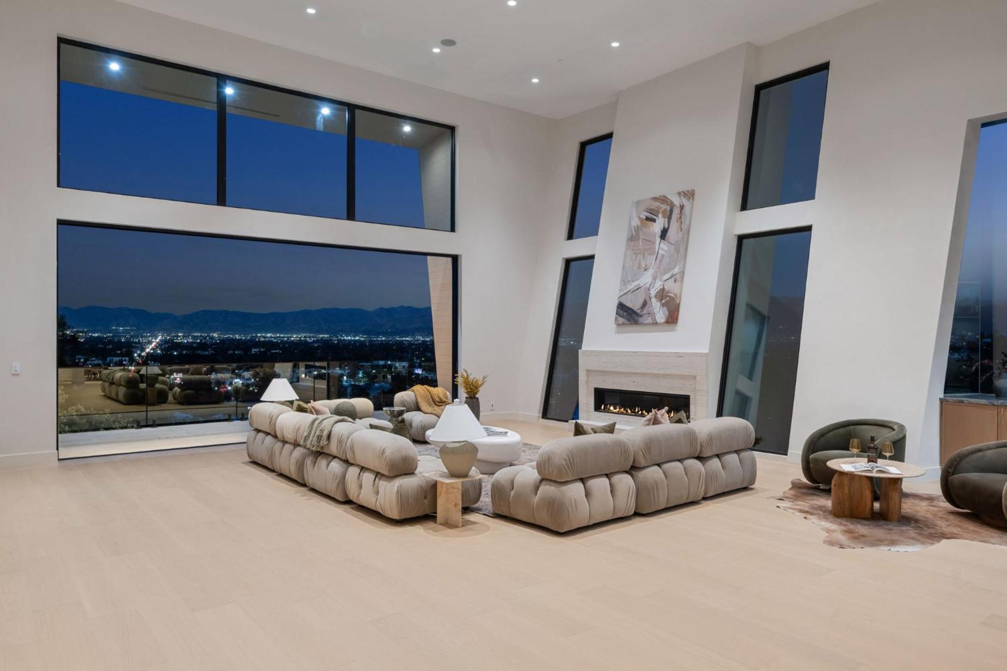 Woodhill Canyon Apartment *