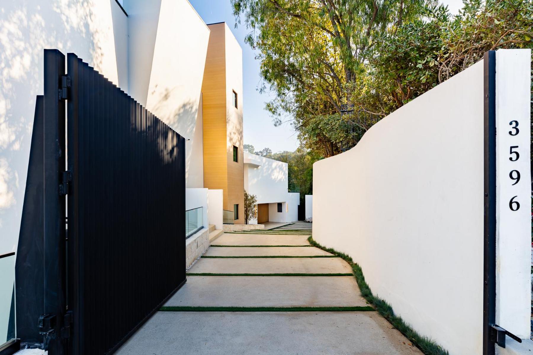 Apartment Woodhill Canyon Los Angeles