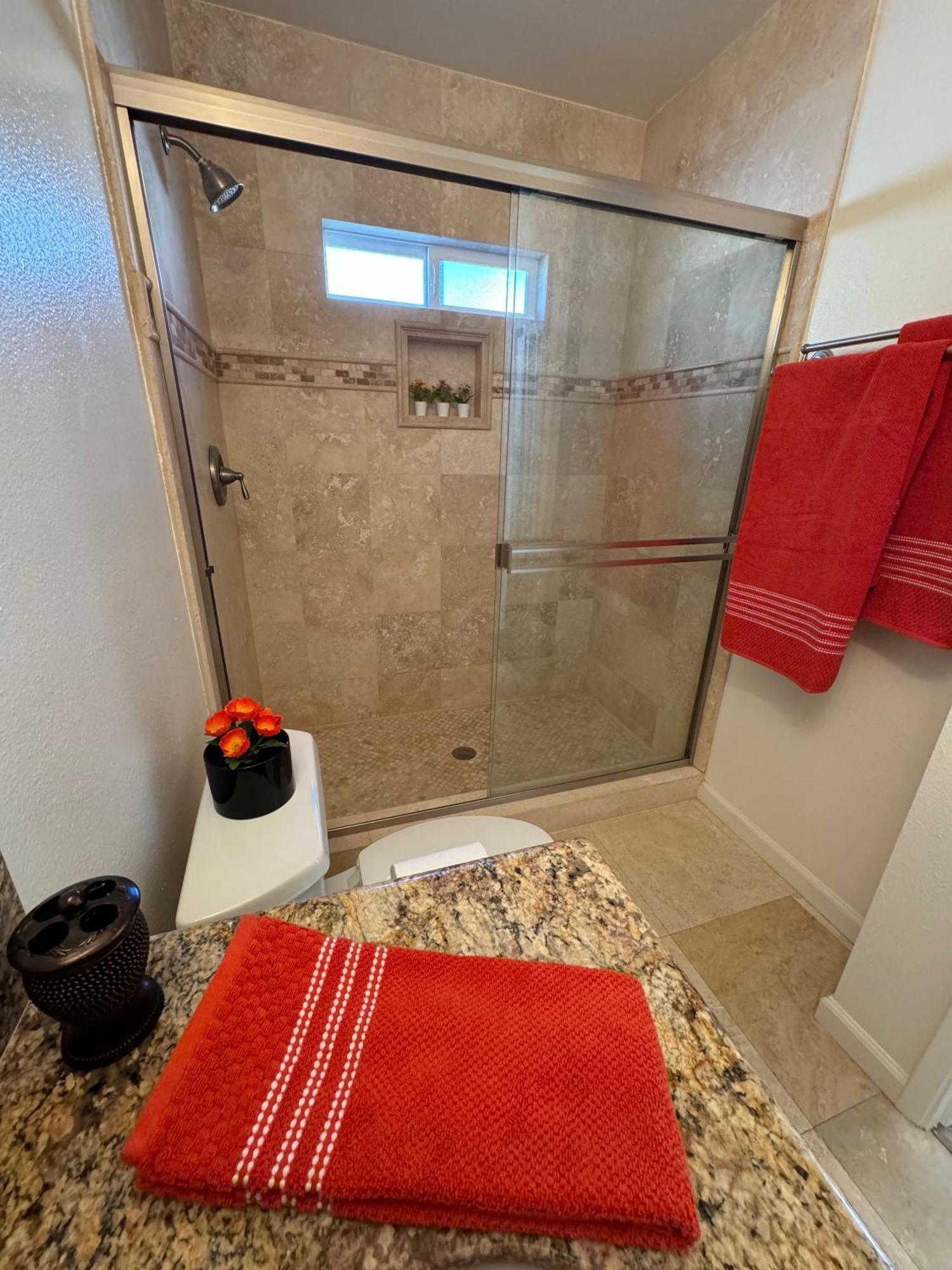 Encino Oasis Homestay